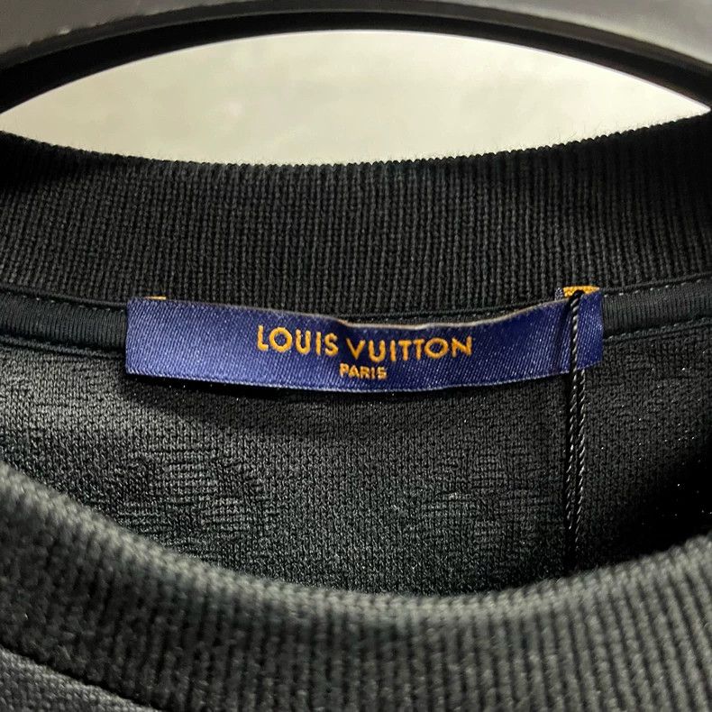 Louis Vuitton Louis Vuitton black pockets, dark stripes and full printed Size US XS / EU 42 / 0 - 3 Thumbnail