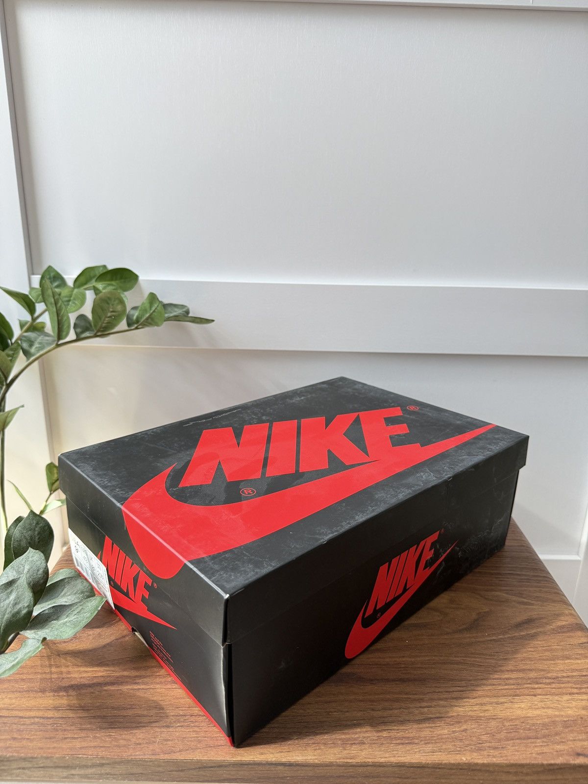 Jordan Brand Jordan 1 High Royal Flyknit Size US 9.5 / EU 42-43 - 11 Thumbnail