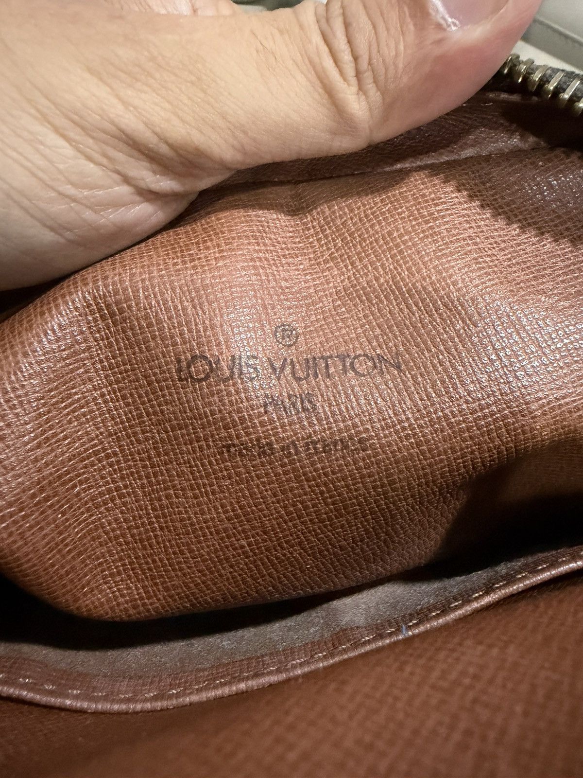 Louis Vuitton Authentic Vintage Louis Vuitton Monogram Danube Bag Size ONE SIZE - 18 Thumbnail