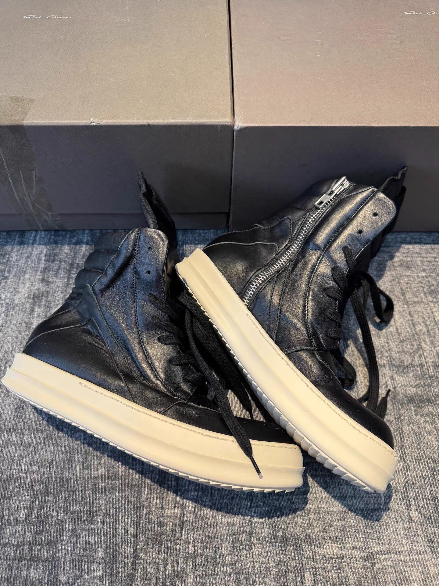 Rick Owens Rick Owens Mainline Triangle Sneakers Size US 8 / IT 38 - 2 Thumbnail