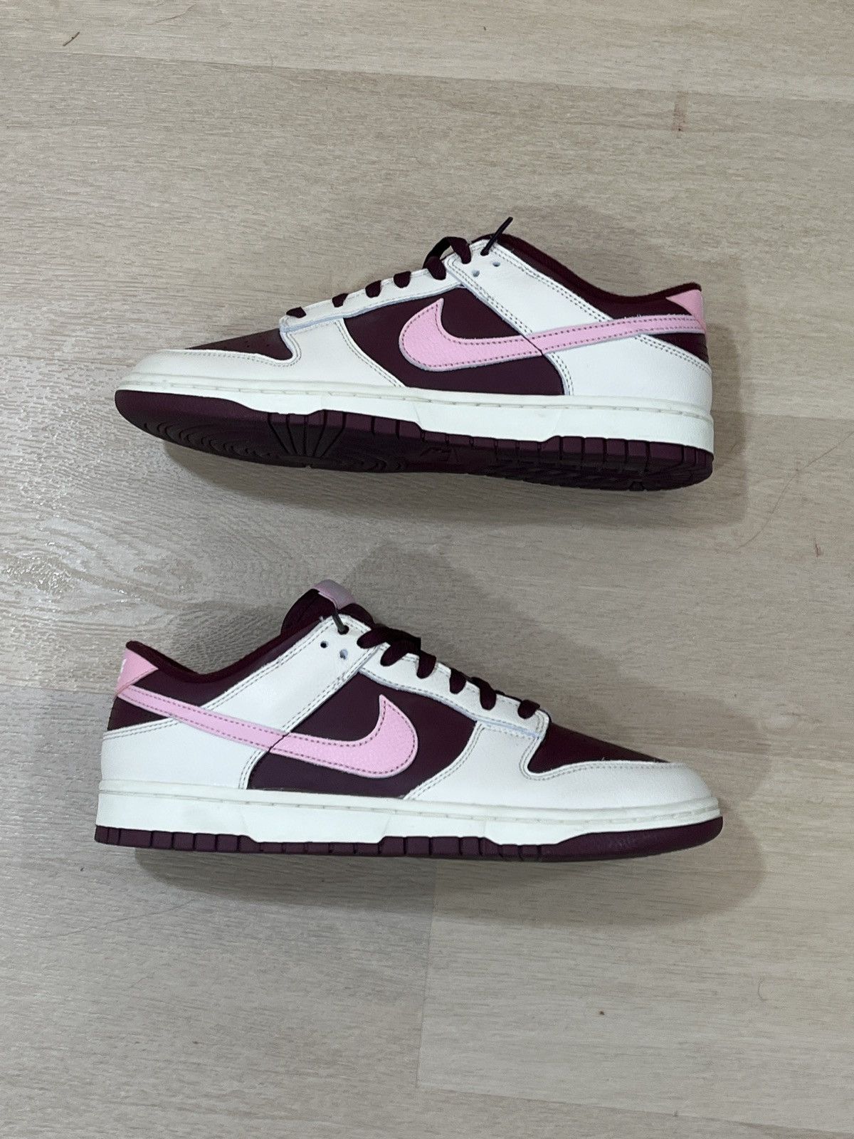 Nike Nike Valentines Dunk Low Retro Premium Size US 10.5 / EU 43-44 - 1 Thumbnail