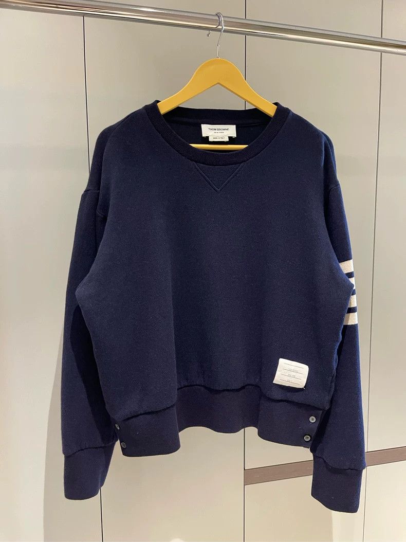 Thom Browne Thom browne Dark blue classic four-striped cashmere sweater Size US M / EU 48-50 / 2 - 1 Thumbnail