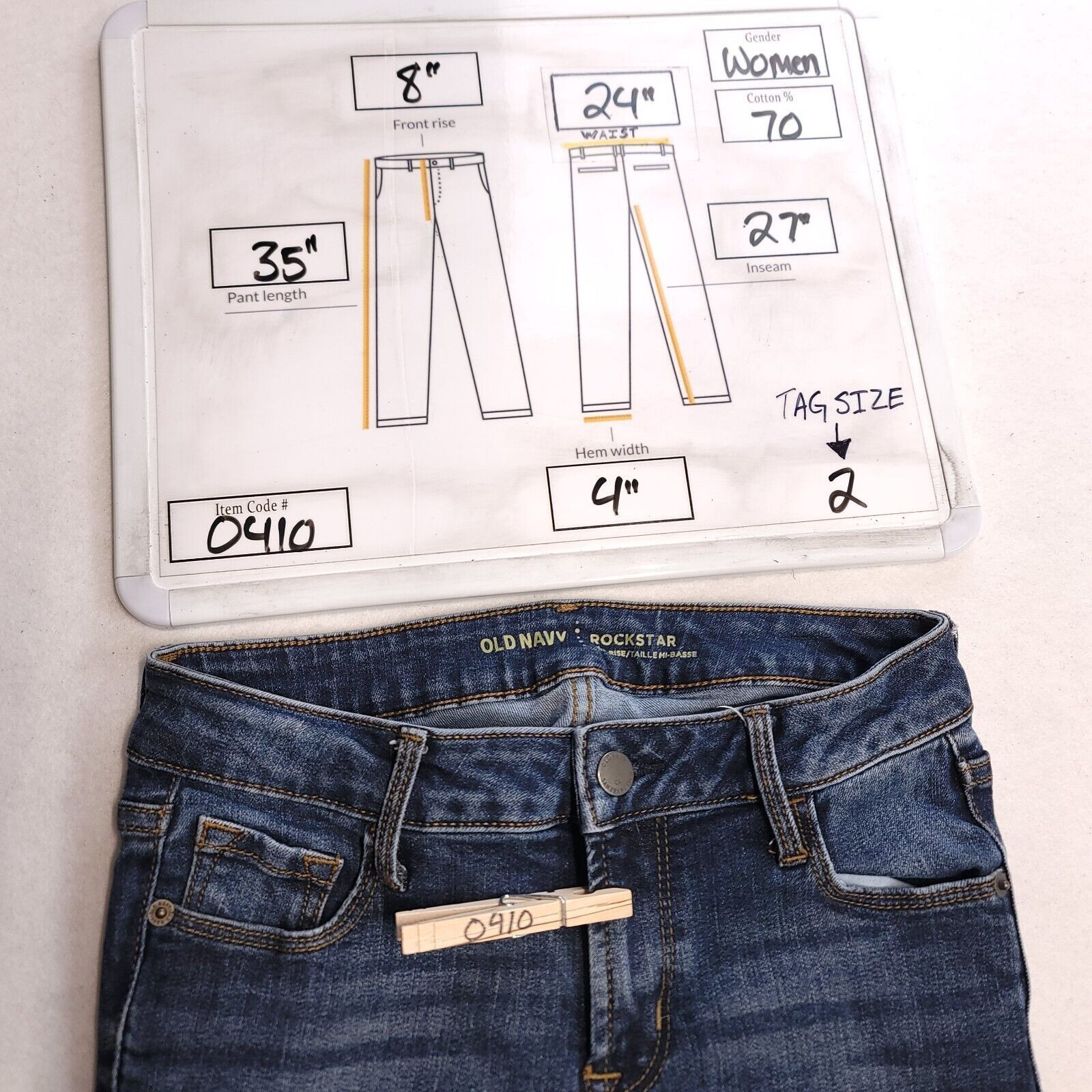 Old Navy Old Navy Mid Rise Medium Wash Jeans Womens Size 2 Blue Size 24" / US 00 / IT 34 - 8 Thumbnail