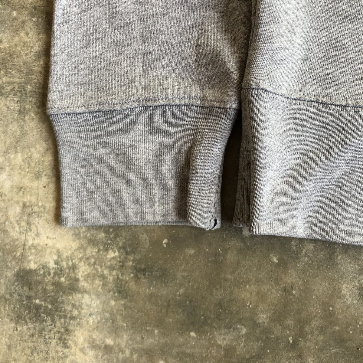 Acne Studios Acne Studios Fairview Face PAW17 Patch Logo Crewneck Grey Size US XL / EU 56 / 4 - 7 Thumbnail