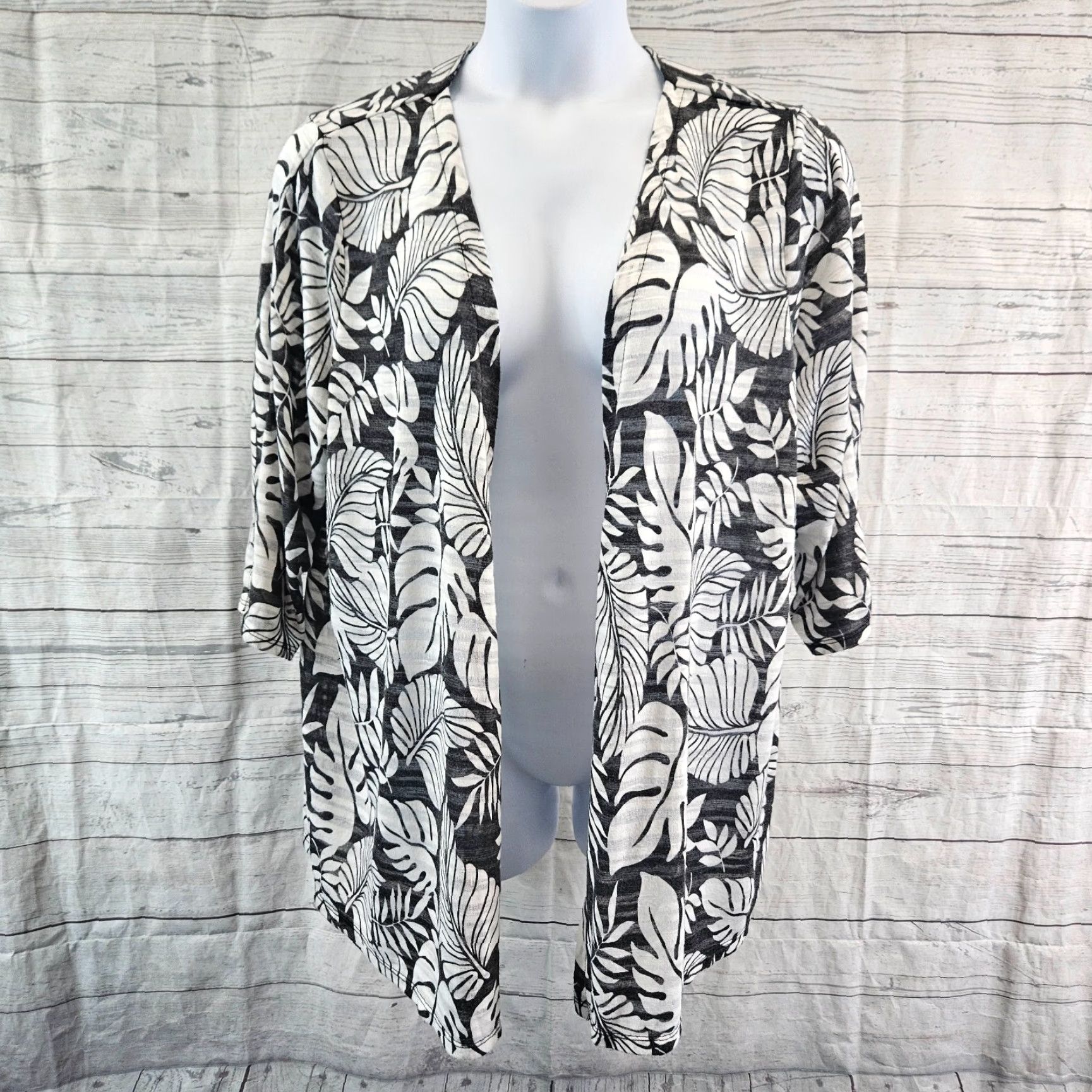 Vintage Catherines Cardigan Womens 2X Gray White Leaf Print 3/4 Sleeve Open Front Knit Polyester Sweater Size XXL / US 16-18 / IT 52-54 - 2 Thumbnail