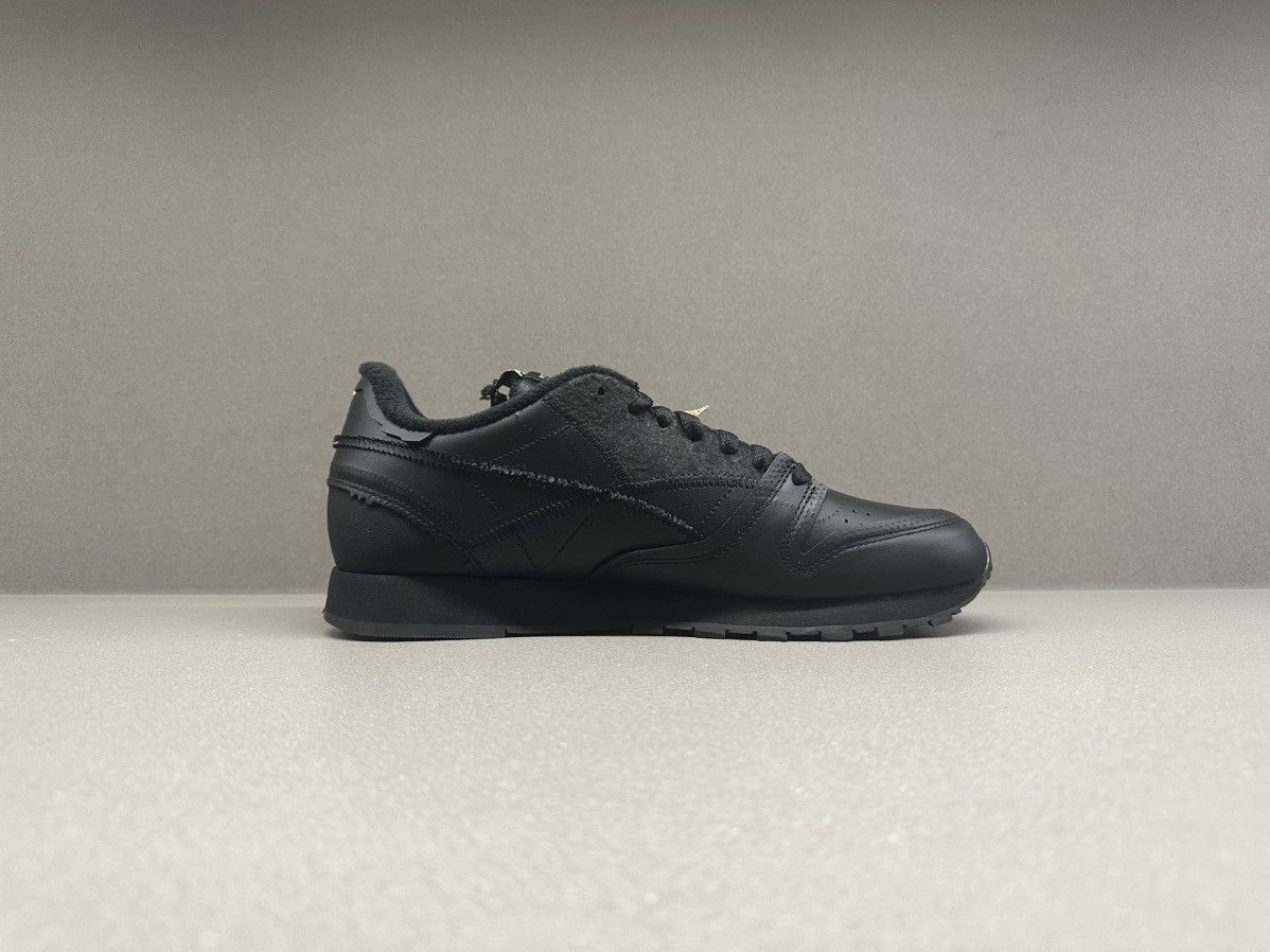 Maison Margiela × Reebok Reebok Classic Leather Maison Margiela Memory Of Black Size US 10.5 / EU 43-44 - 6 Thumbnail