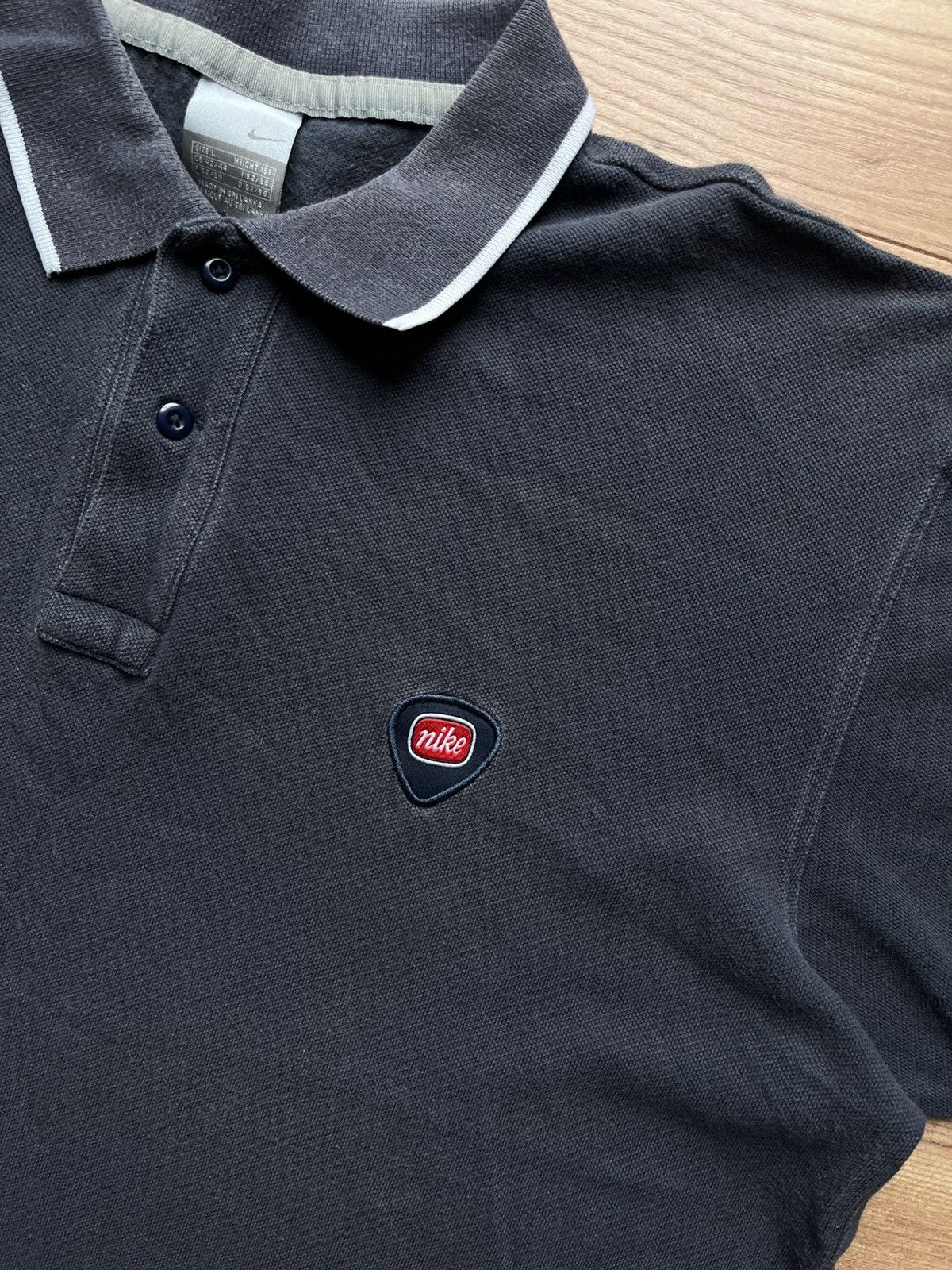 Nike 90’s NIKE RETRO SUNFADED SWOOSH LOGO Y2K RARE POLO TEE Size US L / EU 52-54 / 3 - 2 Thumbnail