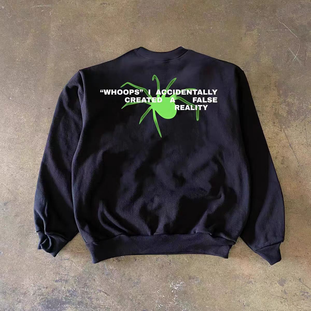 Designer × Japanese Brand Black vintage cotton sweatshirt with spider pattern Size US L / EU 52-54 / 3 - 1 Thumbnail