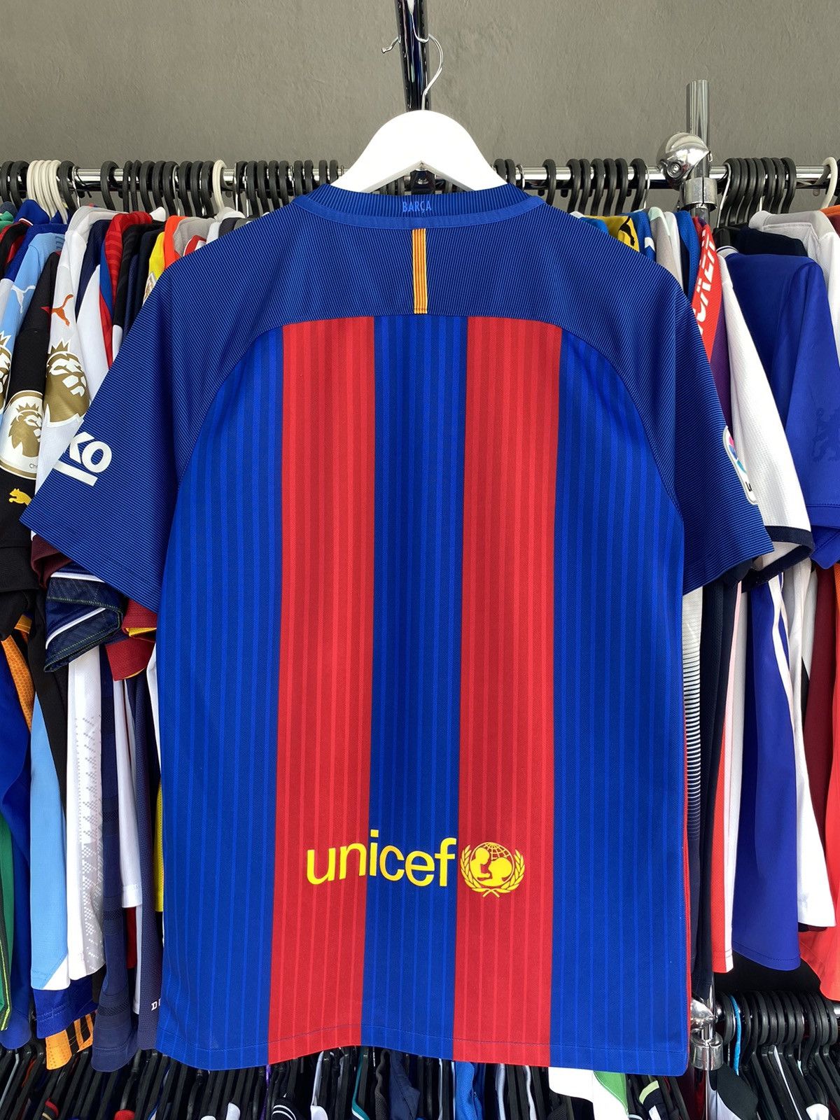 Nike 2016/17 NIKE BARCELONA HOME SOCCER FOOTBALL JERSEY SHIRT Size US M / EU 48-50 / 2 - 2 Thumbnail