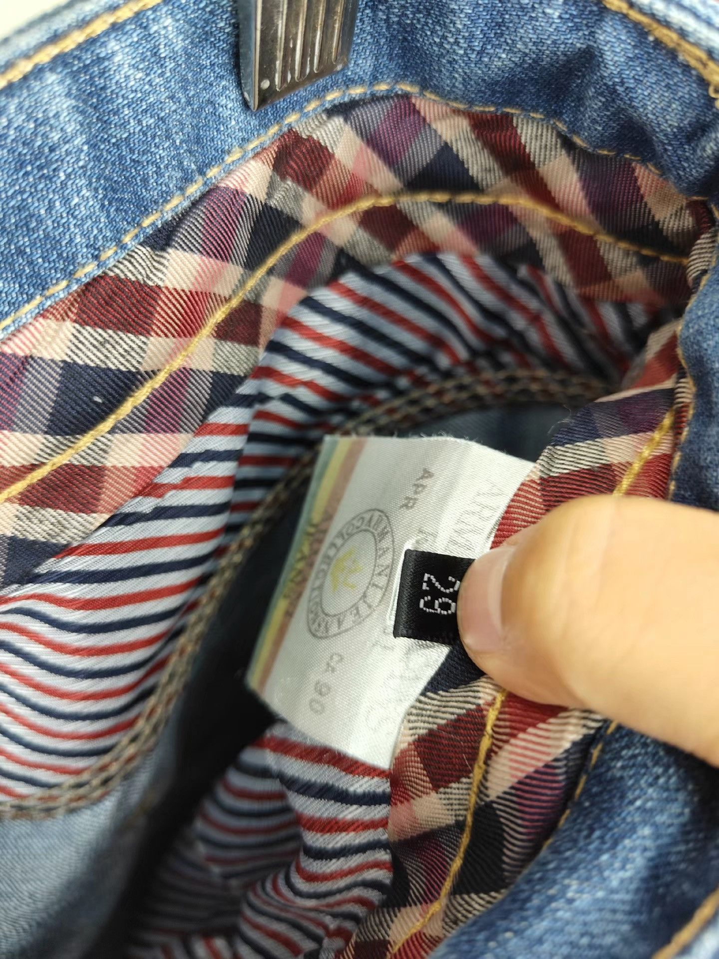Armani ARMANI Men's Jeans K29 Size US 29 - 7 Thumbnail