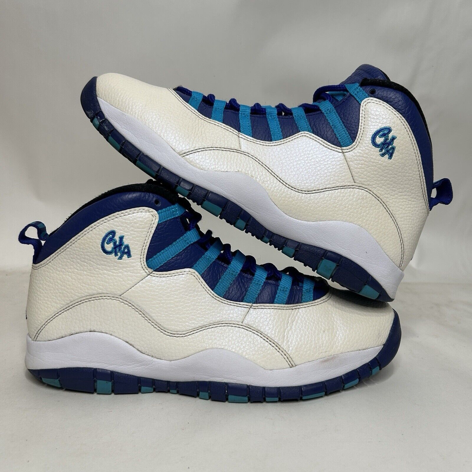 Jordan Brand Nike Air Jordan 10 Retro “Charlotte Hornets” 2024 Size US 10 / EU 43 - 1 Thumbnail