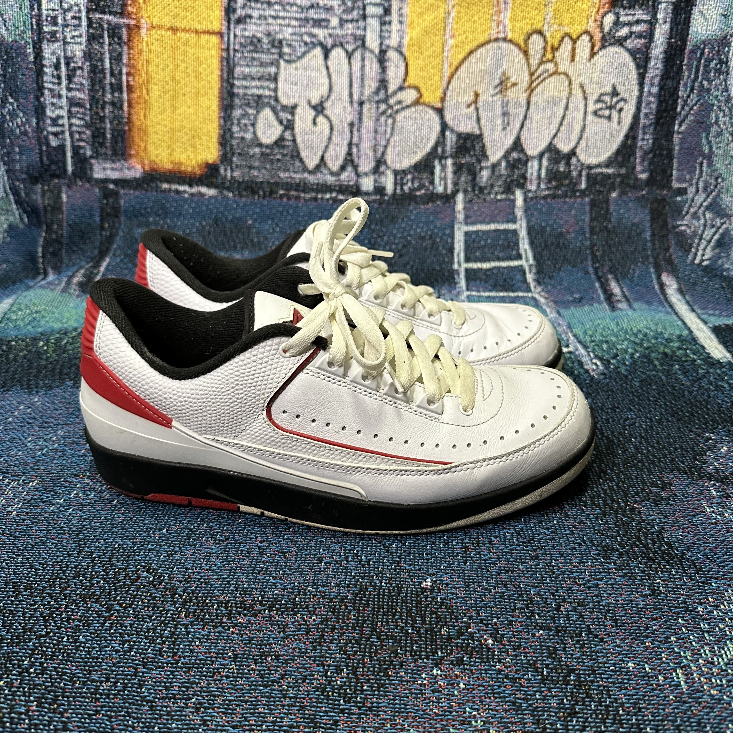 Jordan Brand 2016 Air Jordan 2 Retro Low Chicago Size US 7.5 / EU 40-41 - 1 Thumbnail