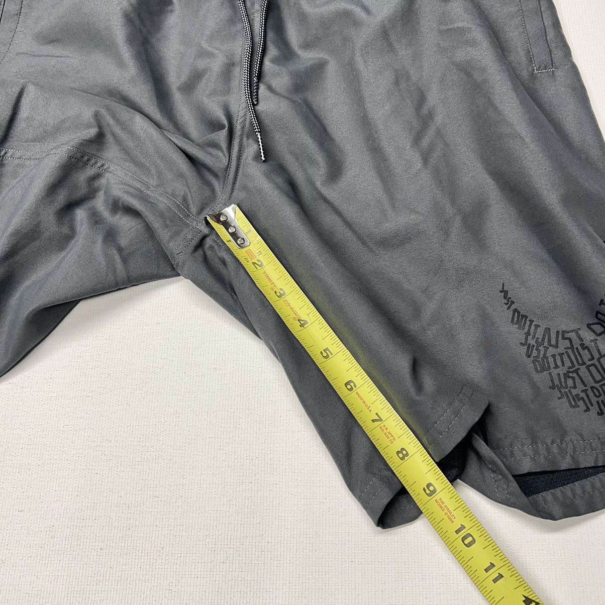 Nike Nike Shorts Gray Athletic Running Active Swoosh Logo Size US 34 / EU 50 - 14 Thumbnail