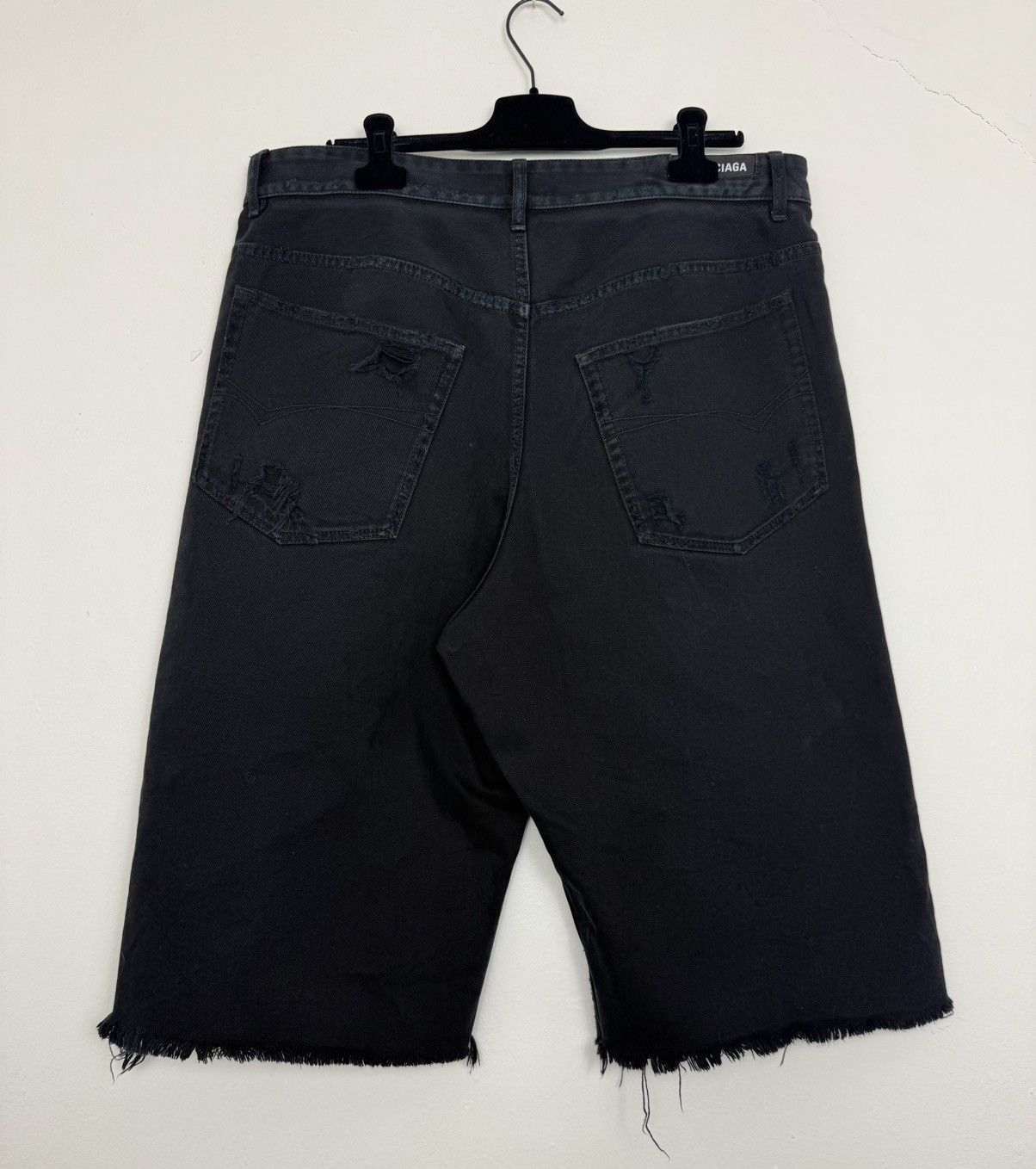 Balenciaga Balenciaga distressed denim jean shorts black Size US 39 - 2 Thumbnail
