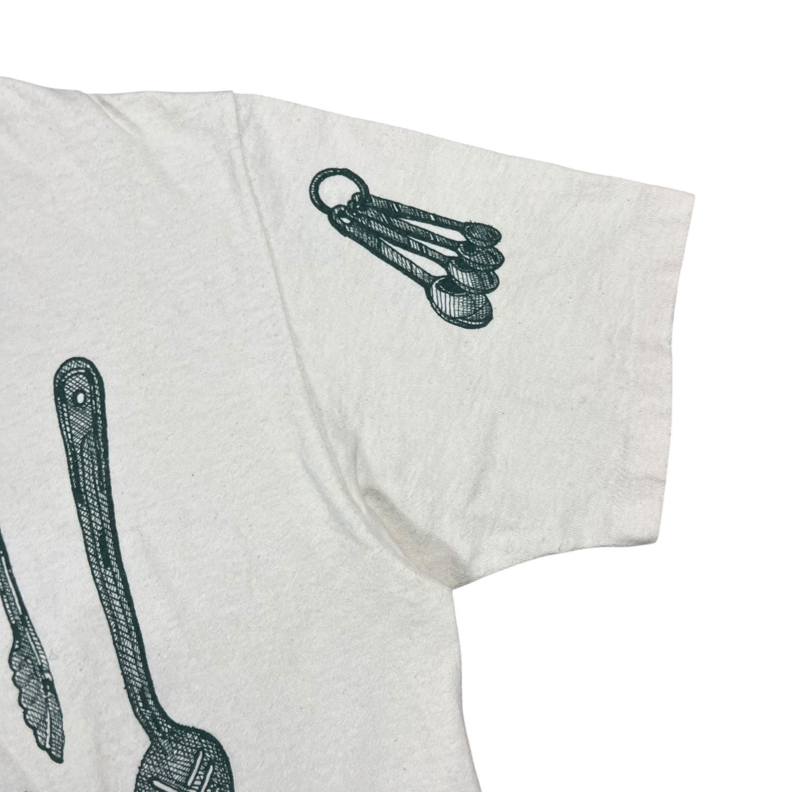 Vintage Vintage 90s Chef cooking utensils all over print tee (L) Size US L / EU 52-54 / 3 - 5 Thumbnail