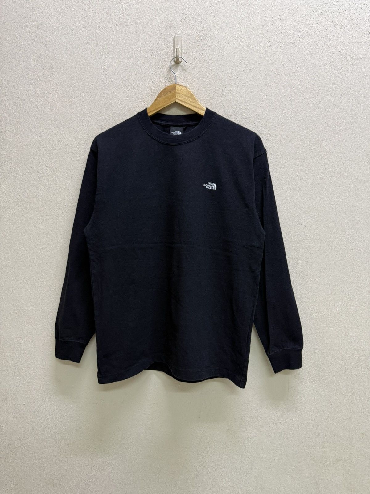 The North Face The North Face Emroidery Small Logo Longsleeve Outdoor Shirt Size US M / EU 48-50 / 2 - 14 Thumbnail