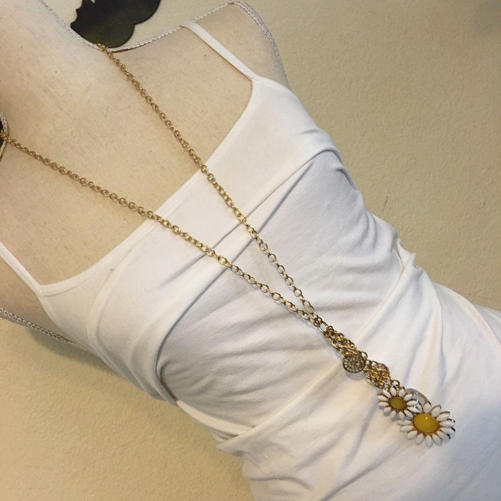 Jewelry Gold tone chain faceted stone daisy long necklace Size ONE SIZE - 4 Thumbnail
