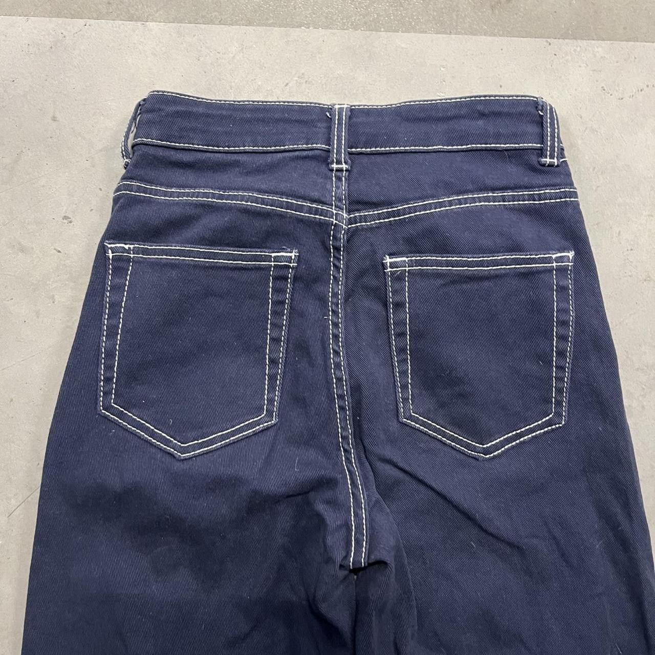 Vintage Vintage Y2K/2000s Super Baggy Navy Blue Wide Leg Jeans with white Stitching Size 24" / US 00 / IT 34 - 5 Thumbnail