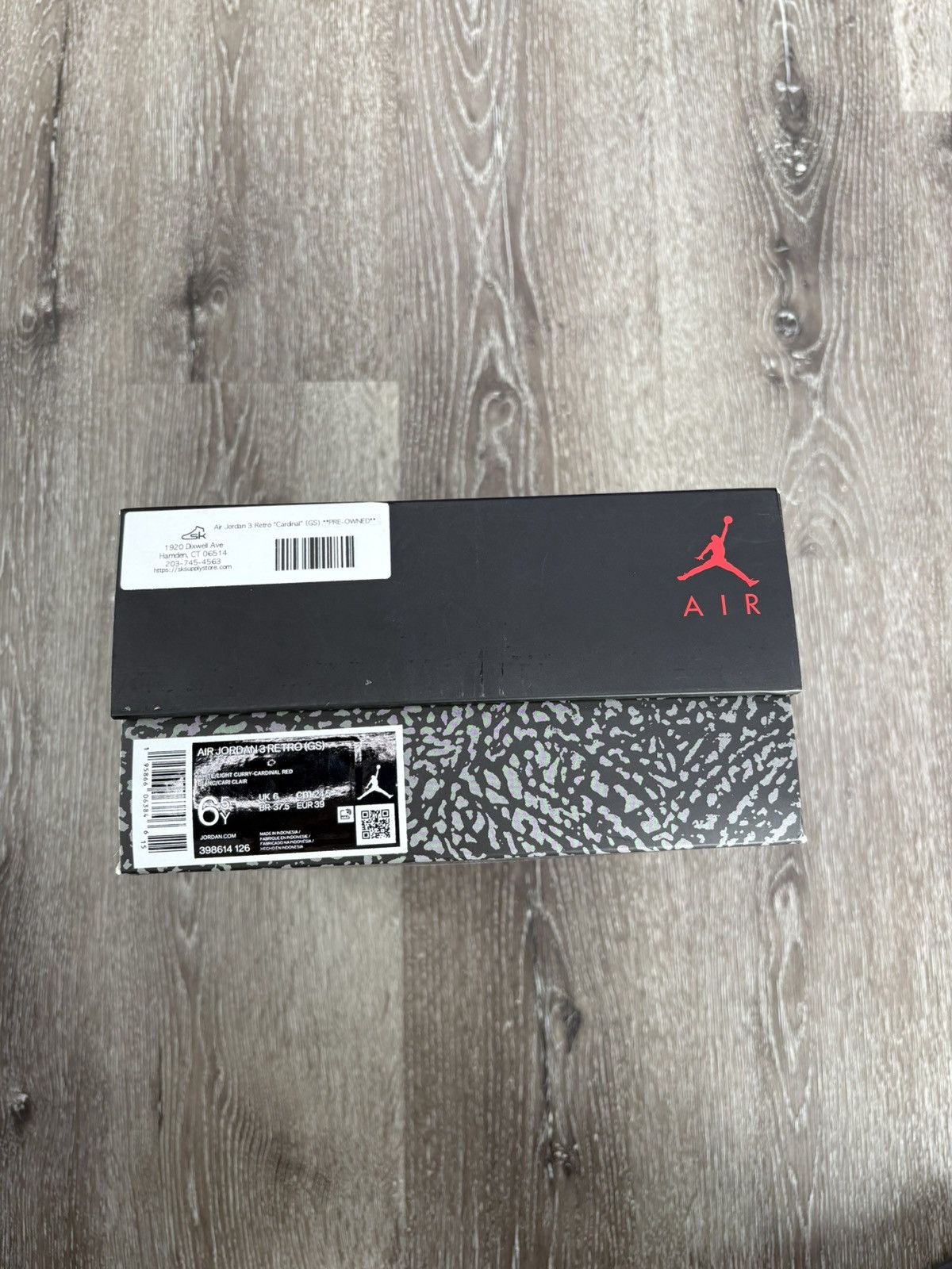 Jordan Brand Air Jordan 3 Retro “Cardinal” (GS) **PRE-OWNED** Size US 6.5 / EU 39-40 - 8 Thumbnail