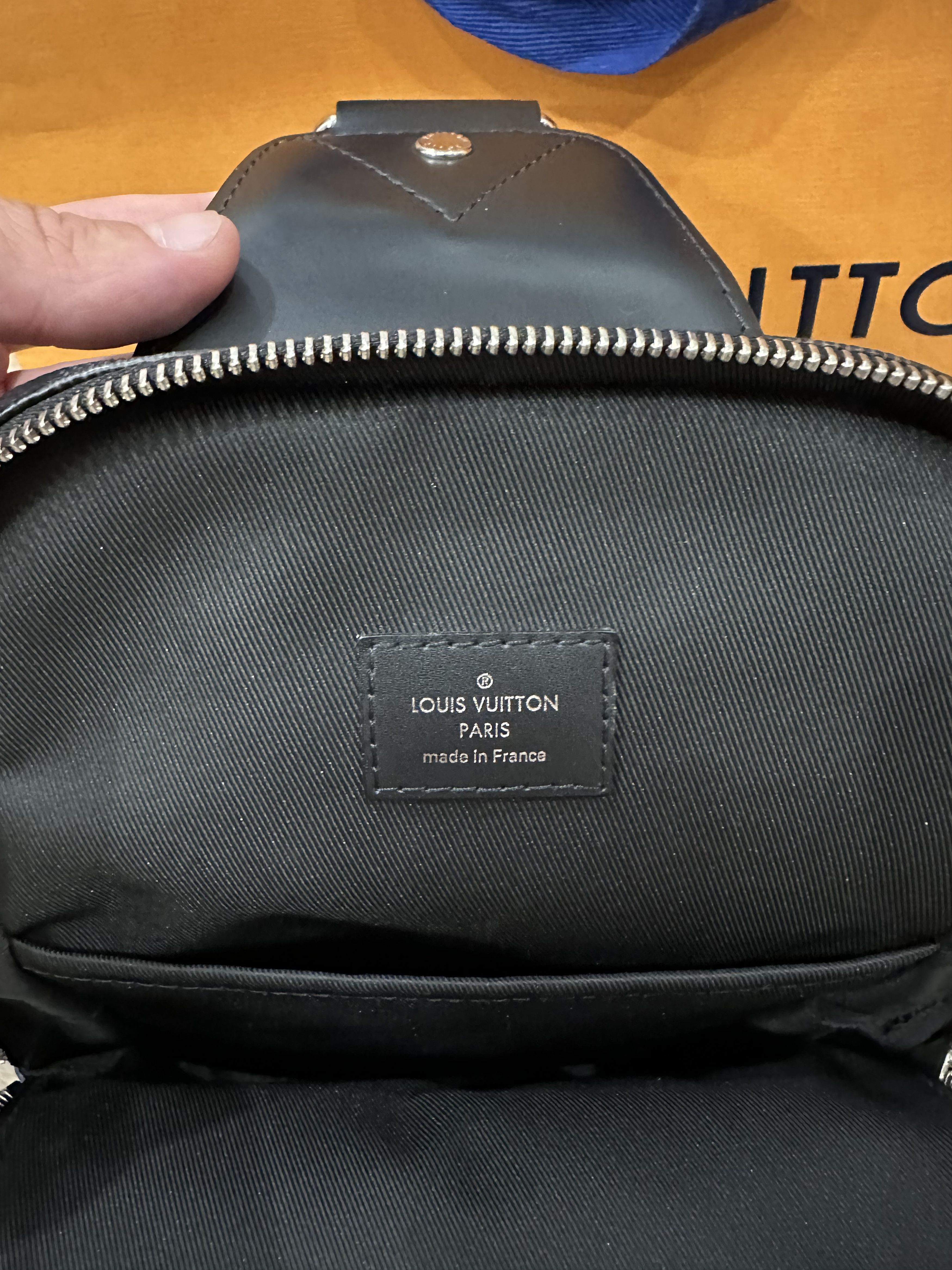 Louis Vuitton Louis Vuitton Avenue Sling Bag Size ONE SIZE - 6 Thumbnail