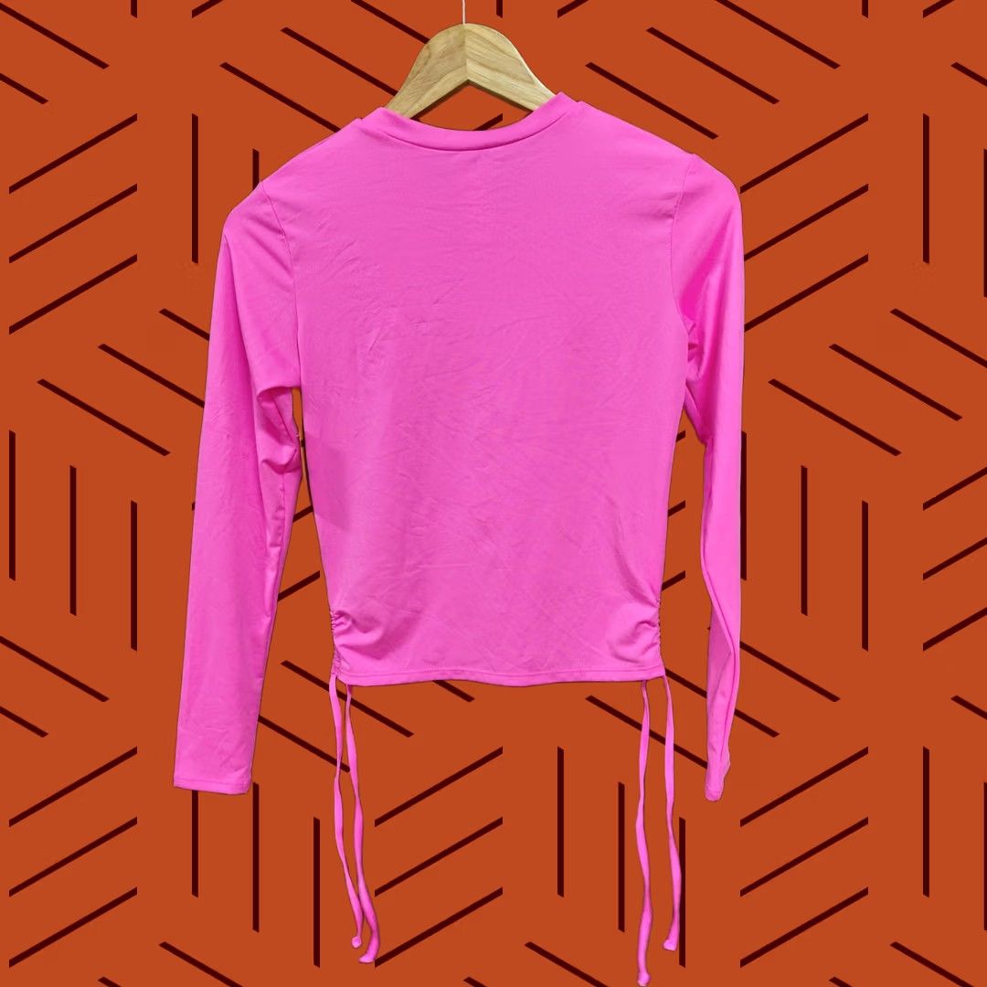 Juicy Couture Juicy Couture Pink Long Sleeve Top Solid Knit Women S Blouse Crew Neck Pullover Stretch Casual Front Logo Printed Quick Ship NWT Size S / US 4 / IT 40 - 1 Thumbnail