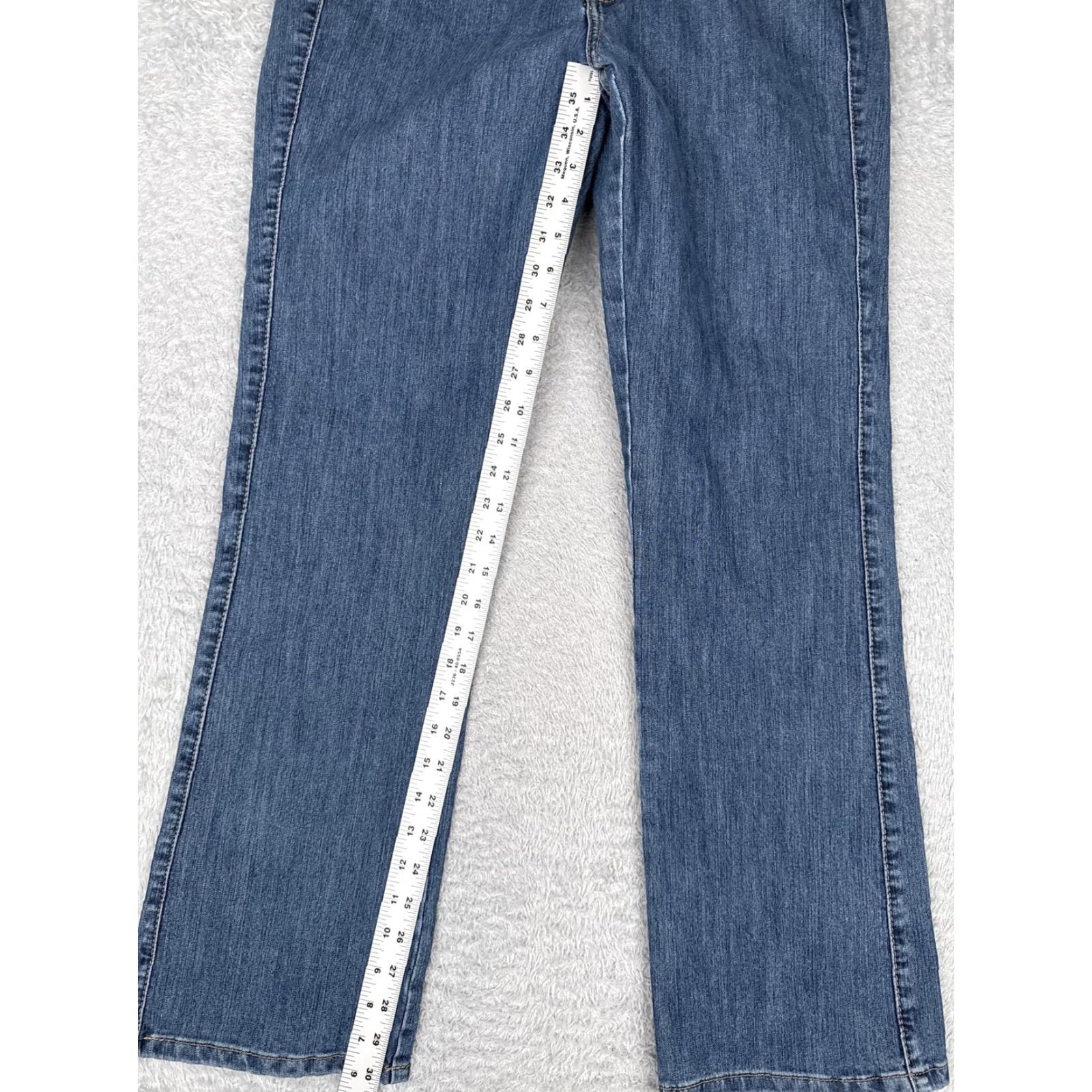 Wrangler Aura by Wrangler Jeans Women 8 Blue Straight Leg Stretch Denim 30x31 Medium Wash City 5-Pocket Womens Size 30" / US 8 / IT 44 - 7 Thumbnail