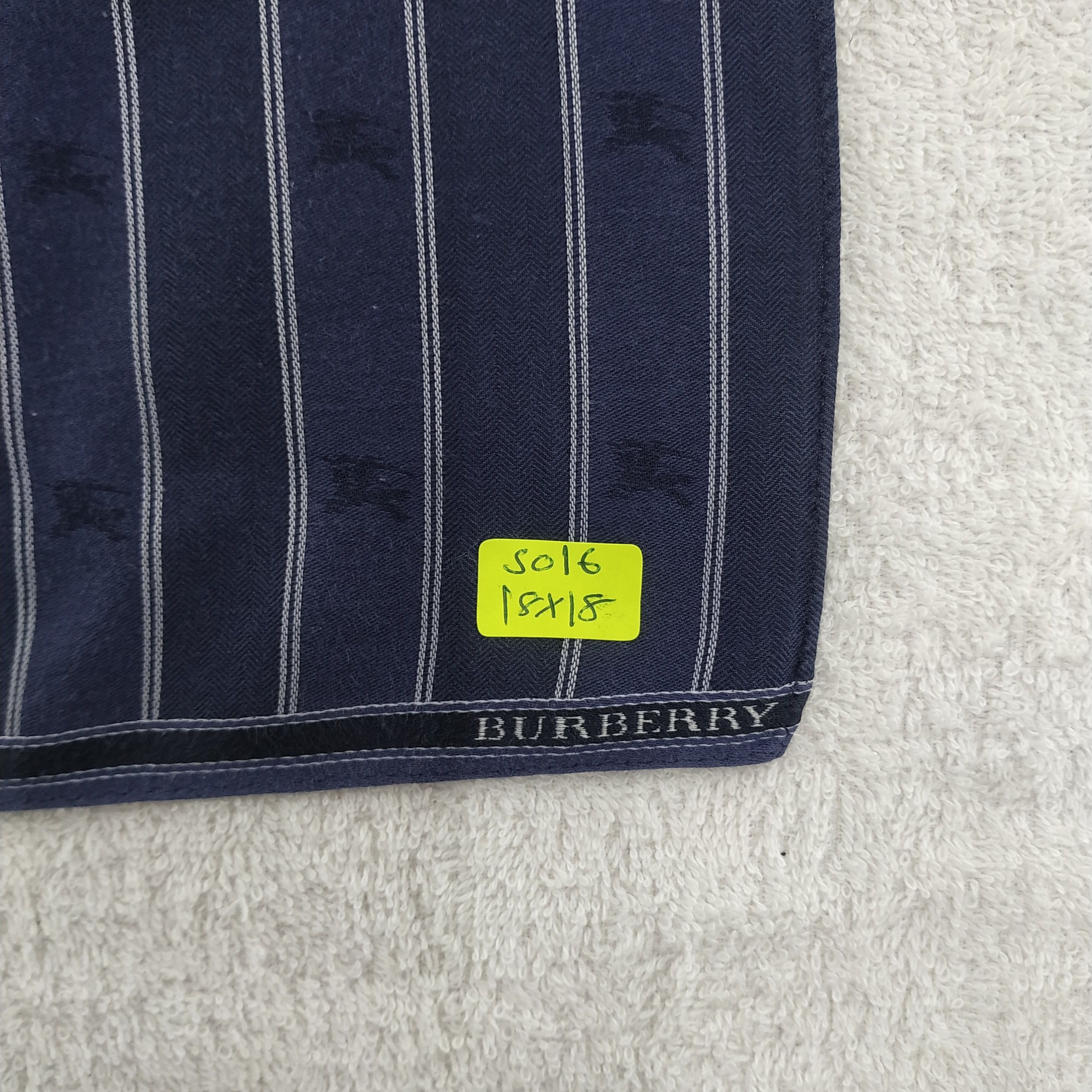 Burberry × Vintage Burberry Bandana / Handkerchief / Neckerchief - S016 Size ONE SIZE - 5 Thumbnail