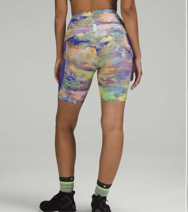 Lululemon Lululemon Cargo Super-High-Rise Hiking Short 8" Altered Size 27" / US 4 / IT 40 - 5 Thumbnail