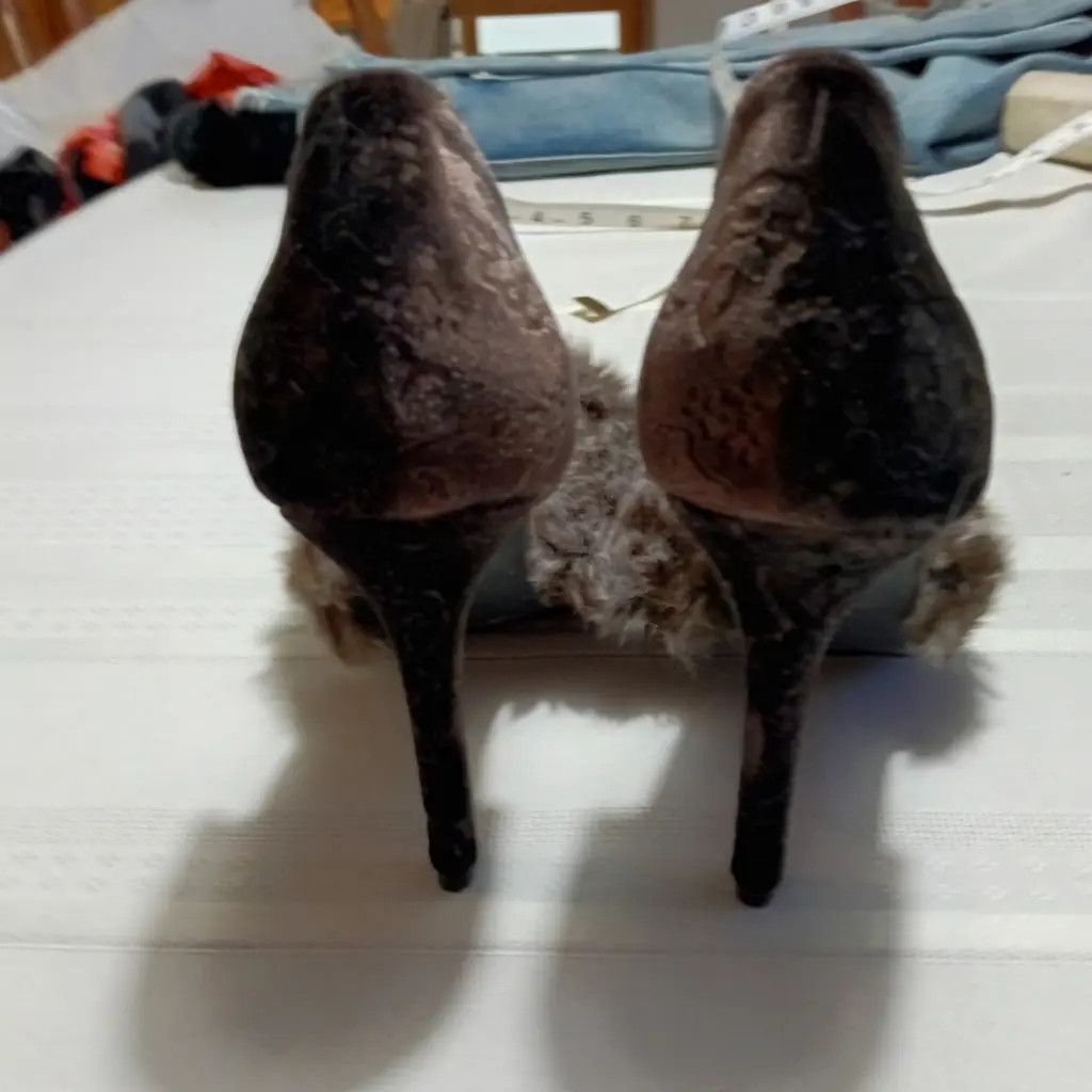Other Vintage Velvet Fur-Heel Mules — Baroque Brown Floral, Size 6 Size US 6 / IT 36 - 4 Thumbnail