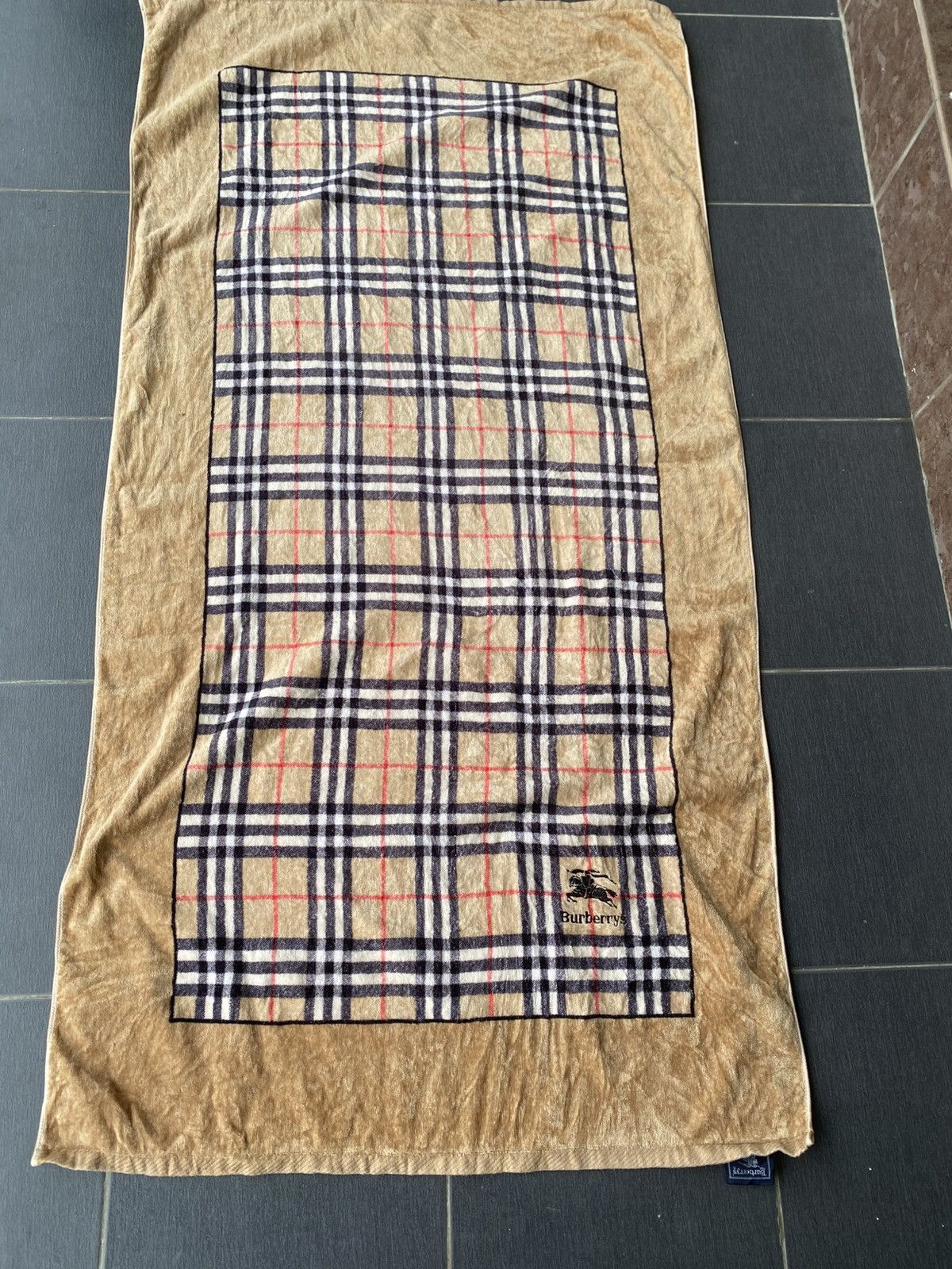 Other Nova check towel big size big logo Size ONE SIZE - 1 Thumbnail