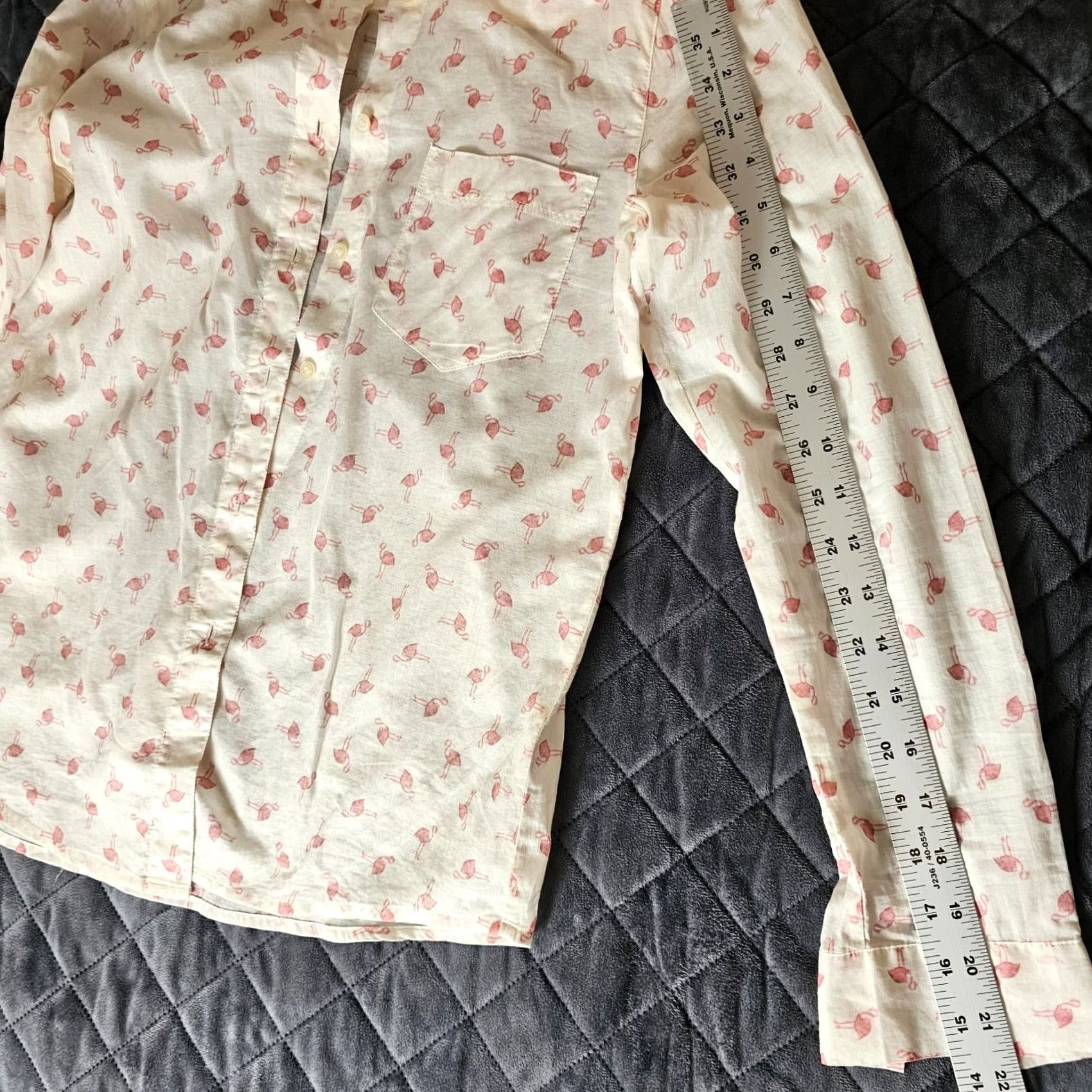 Madewell Madewell Pajama Top Shirt White Flamingo Print V-Neck Long Sleeve Button-Up Pocket Side Slit M/L? (Size S) Size S / US 4 / IT 40 - 6 Thumbnail