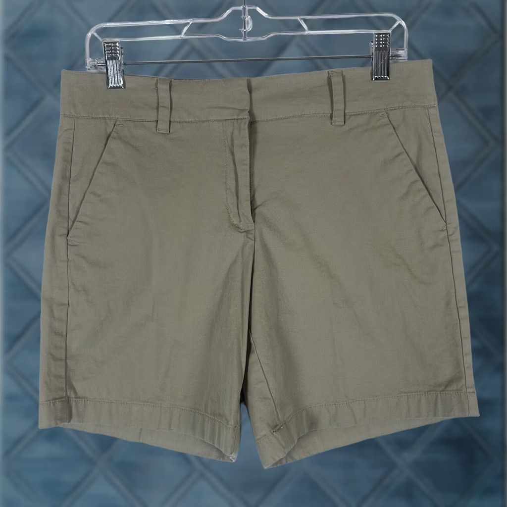Tommy Hilfiger Tommy Hilfiger Bermuda Shorts Womens Size 6 Beige Stretch Mid-Rise Cotton Size 28" / US 6 / IT 42 - 1 Thumbnail