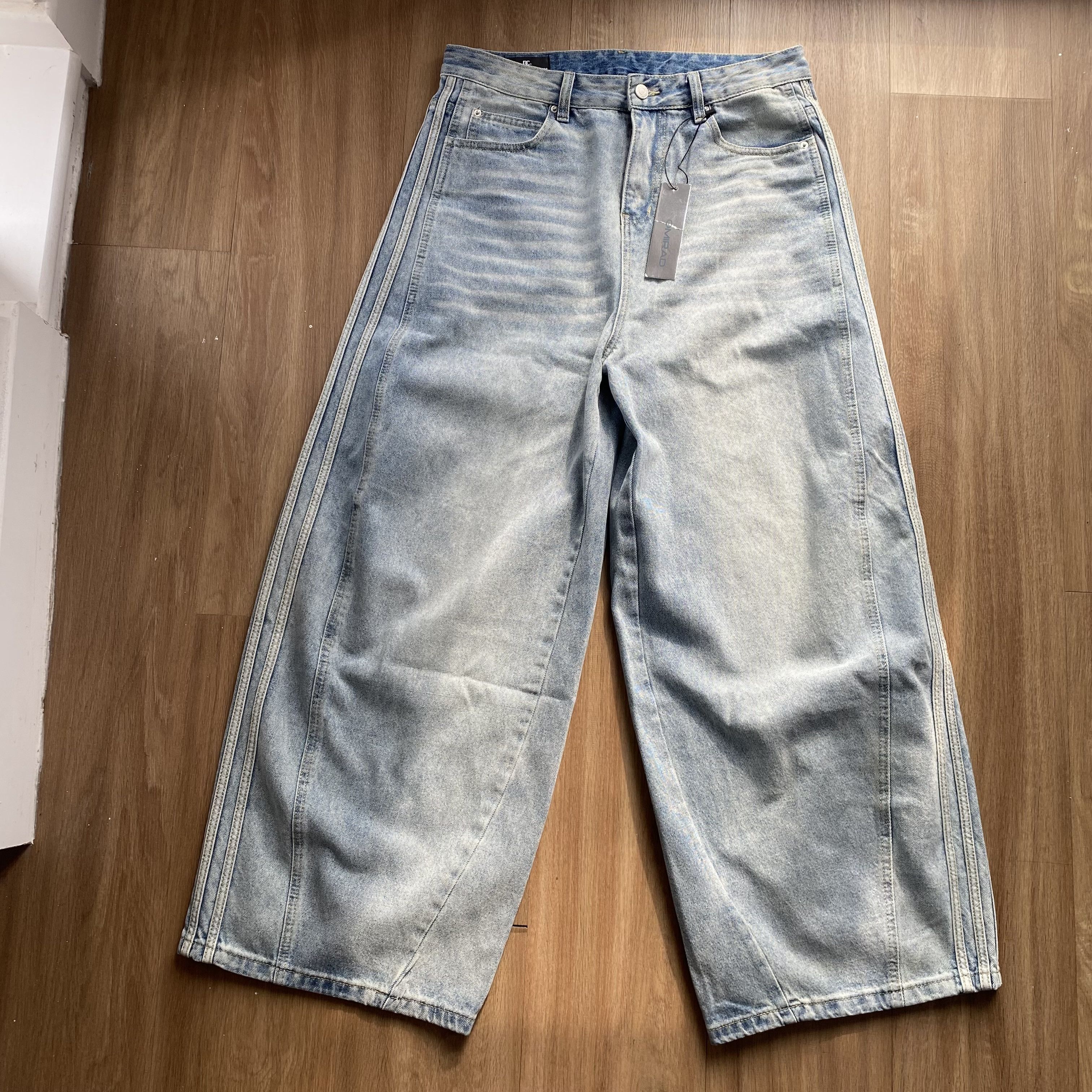 Other Light Wash Barrel Jeans Size 34" / US 12 / IT 48 - 1 Thumbnail