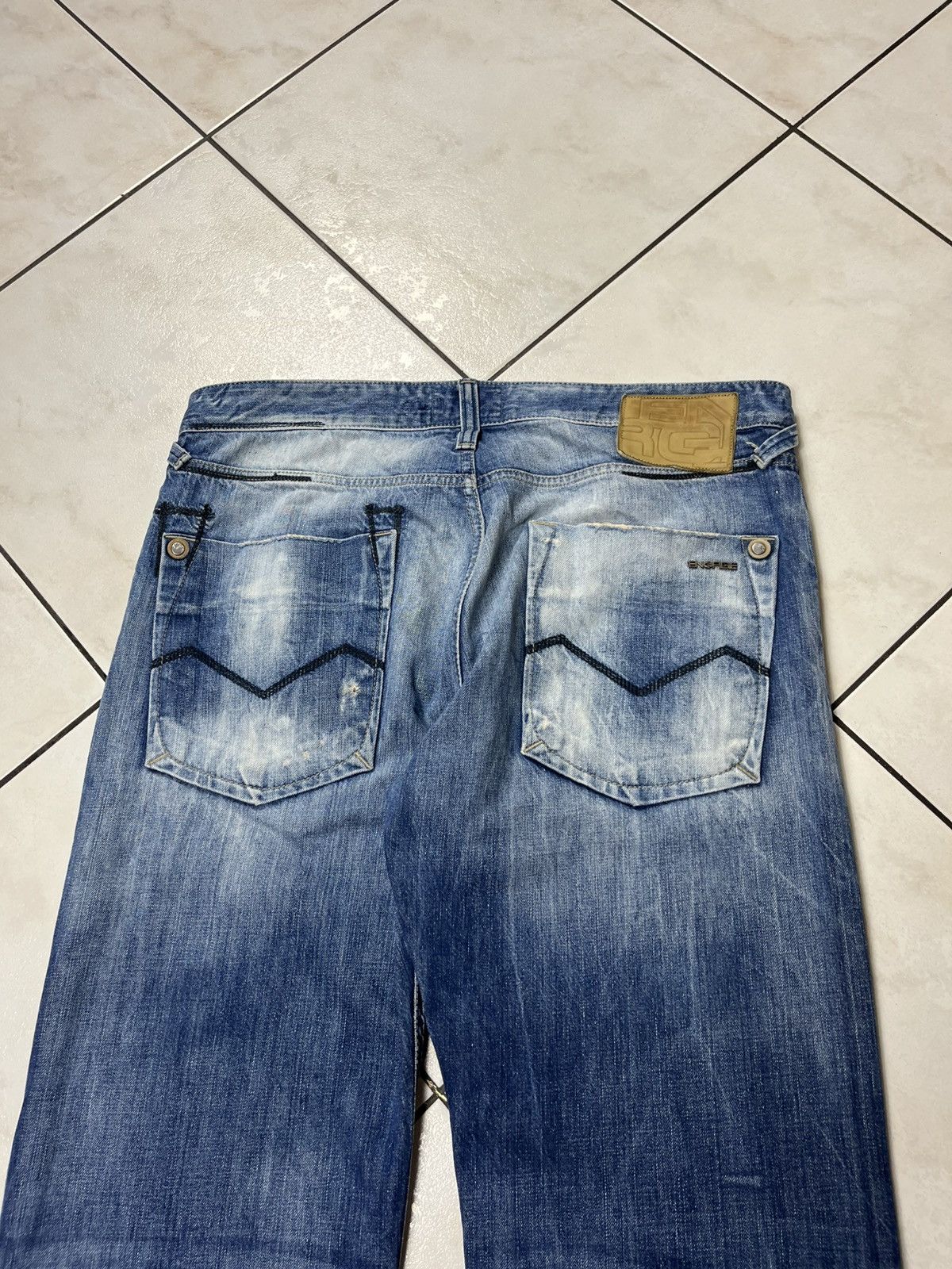 Energie × Vintage Vintage Energie distressed marrey jeans denim with keychain Size US 36 / EU 52 - 14 Thumbnail