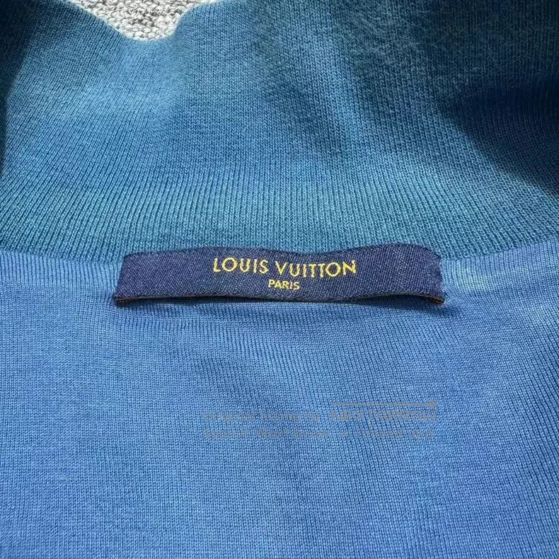 Louis Vuitton Louis Vuitton Blue printed velvet jacket Size US S / EU 44-46 / 1 - 4 Thumbnail