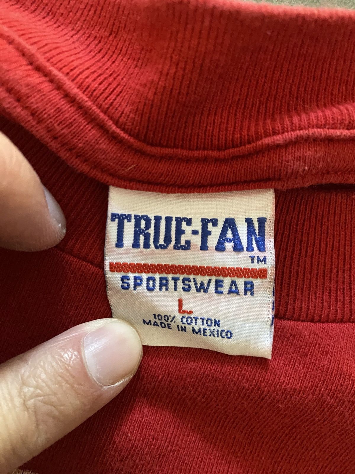 NFL Vintage NFL Tampa Bay Buccaneers Tee Size US L / EU 52-54 / 3 - 3 Thumbnail