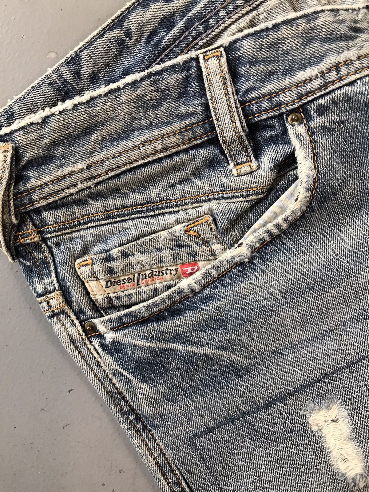 Diesel × Vintage Vintage diesel industry distressed zipper pocket denim Size US 34 / EU 50 - 7 Thumbnail