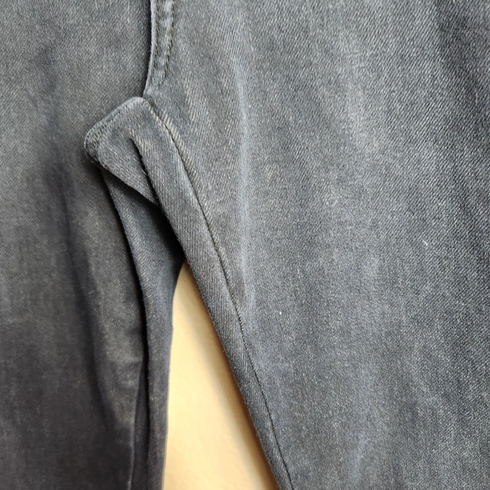 Vintage **Judy Blue Women's Black Faded Midrise Skinny Jeans** User: **Judy Blue Women's Black Faded Midrise Skinny Jeans** Size 27" / US 4 / IT 40 - 3 Thumbnail