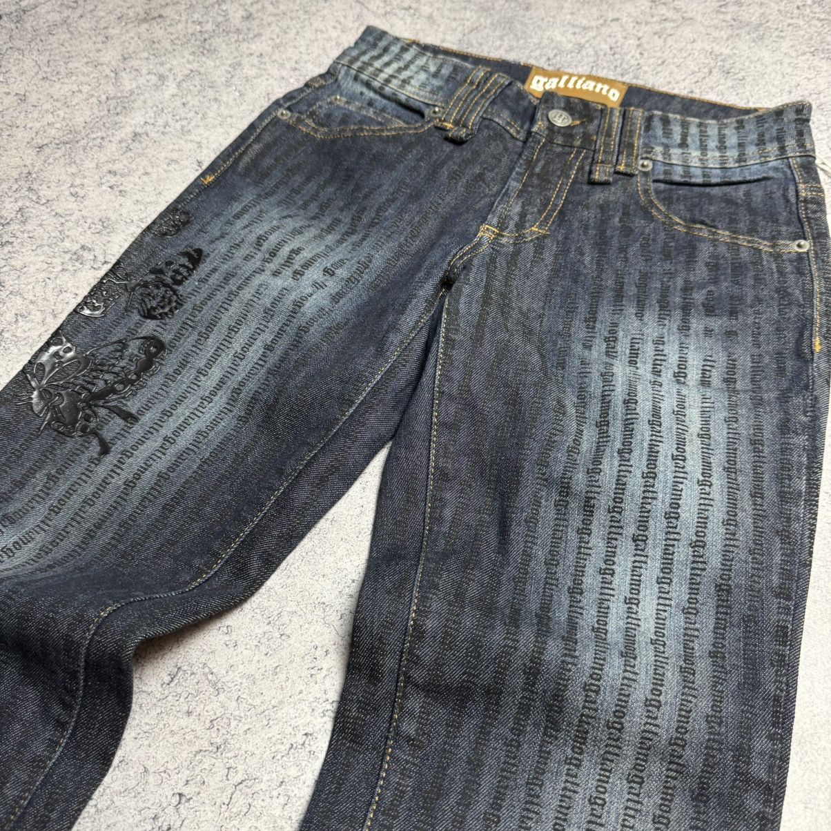 John Galliano NEW Galliano Y2K 00s Multi Logo Jeans Size 25" / US 0 / IT 36 - 5 Thumbnail