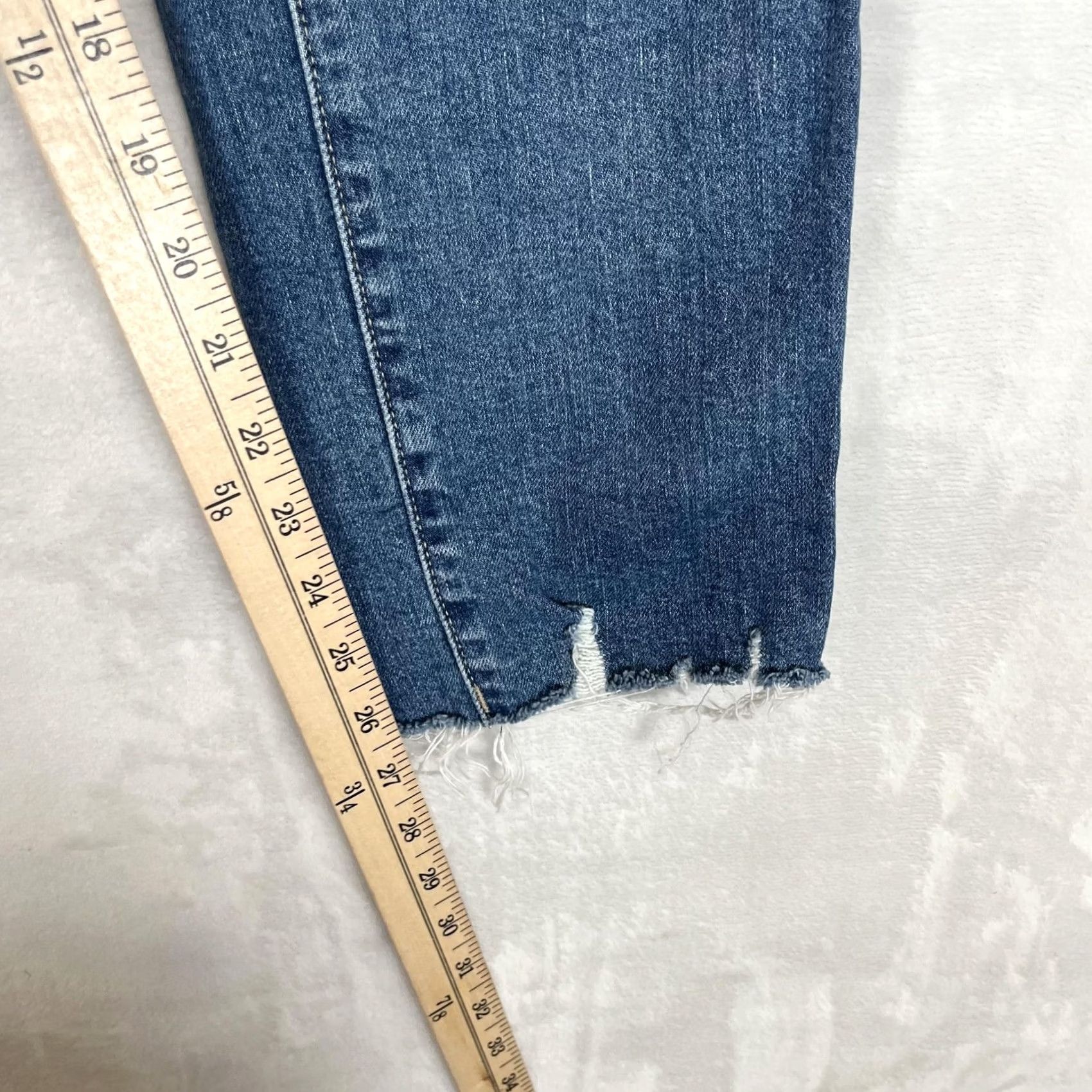 Gap VINTAGE Gap High Rise Slim Jeans Womens 6/28 Blue Medium Wash Distressed Denim Slim Straight 5-Pocket Womens Jeans Size 28" / US 6 / IT 42 - 5 Thumbnail