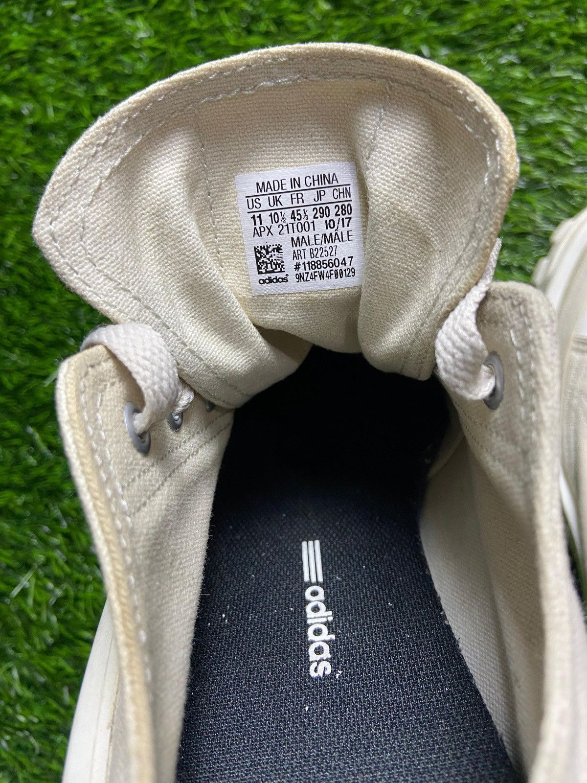 Adidas × Raf Simons Adidas Raf Simons Detroit Runner Talc B22527 Size US 11 / EU 44 - 11 Thumbnail