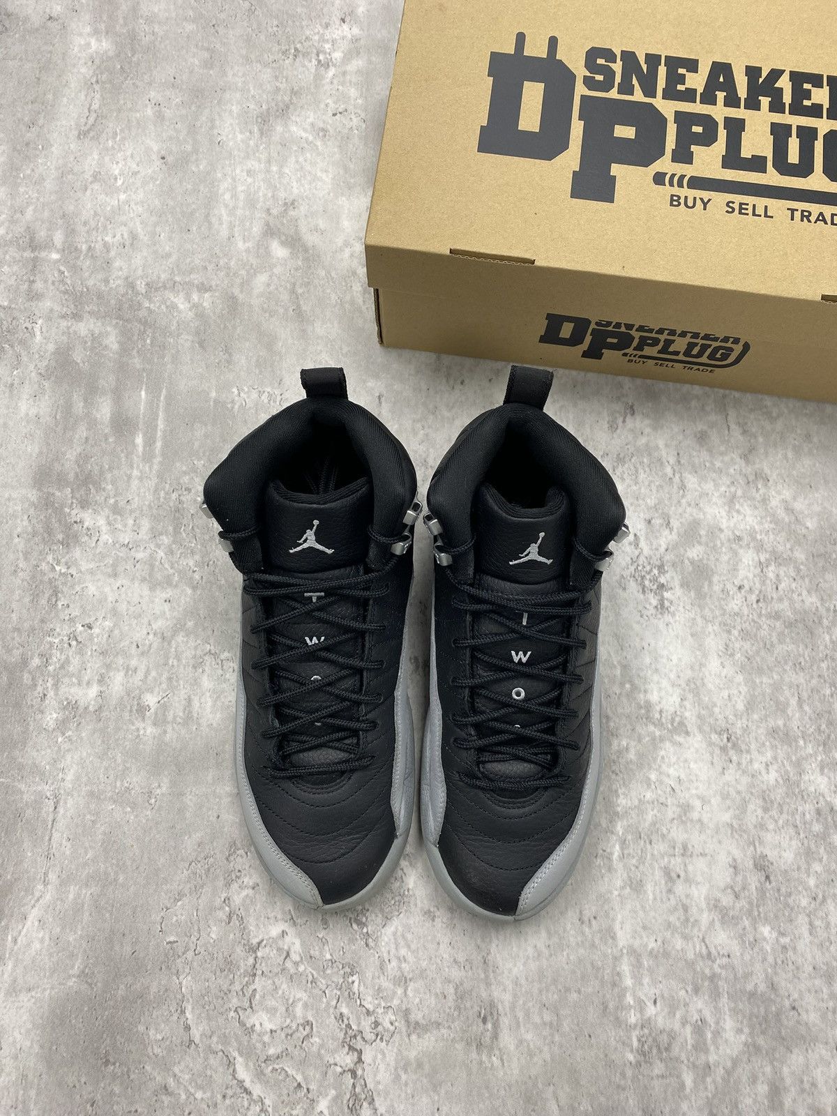 Jordan Brand Size 7Y - Jordan 12 Retro “Barons” Size US 7 / EU 40 - 3 Thumbnail