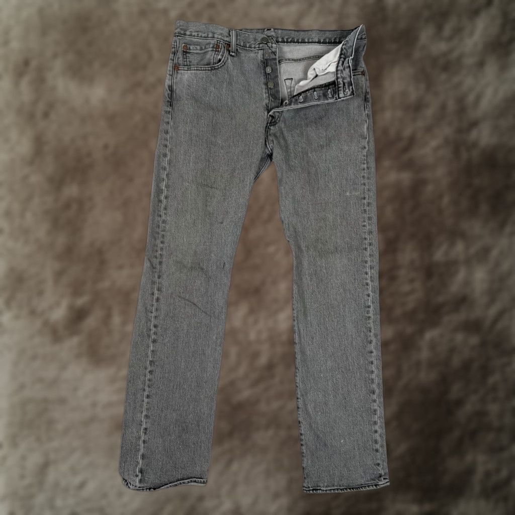 Levi's VINTAGE Levi’s 501 Gray Denim Jeans 33x32 Men Regular 32in Inseam 5-Pocket Stains Mexico Jeans Size US 33 - 1 Thumbnail