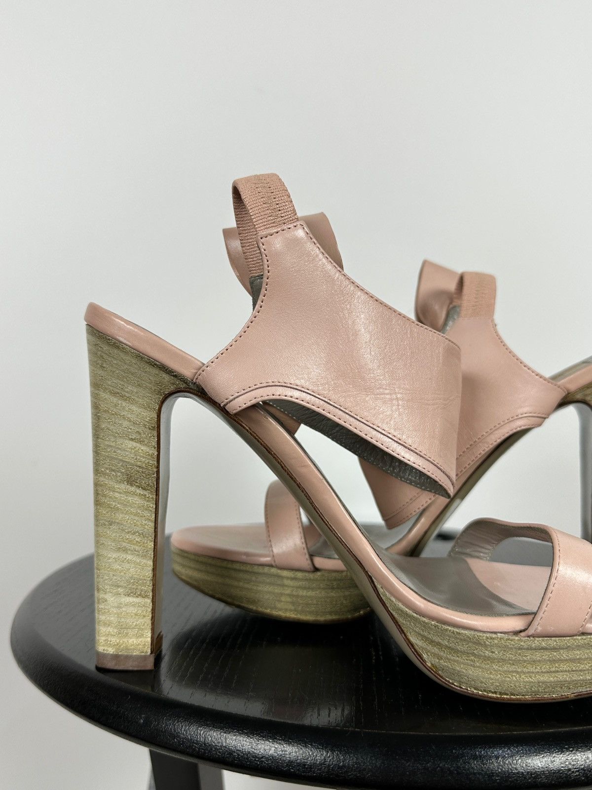 Valentino Valentino Garavani Pink Leather Bow Heel Sandals Platform Size US 7.5 / IT 37.5 - 16 Thumbnail