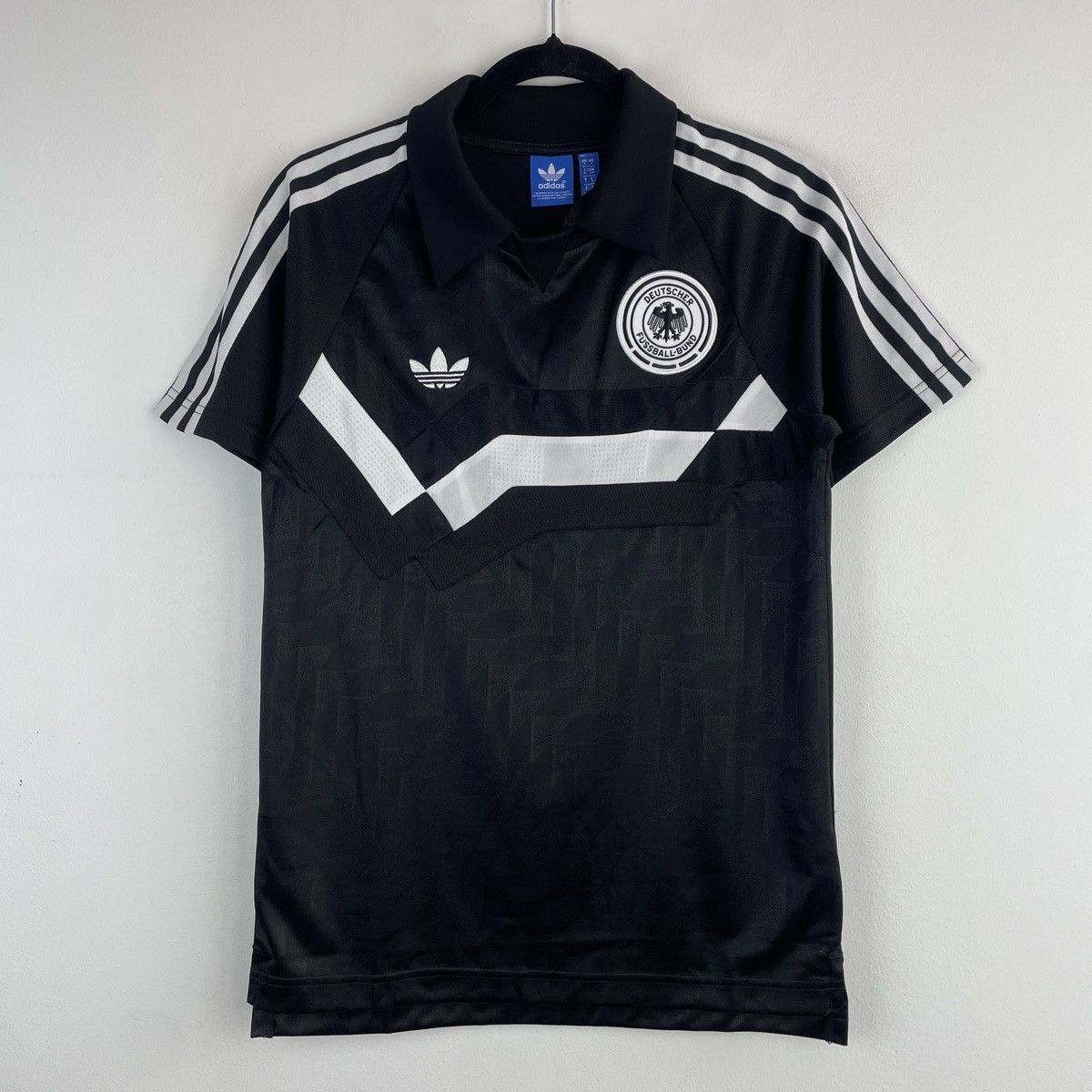 Adidas Germany Adidas Genuine Retro Polo T-Shirt Jersey size S Size US S / EU 44-46 / 1 - 1 Thumbnail