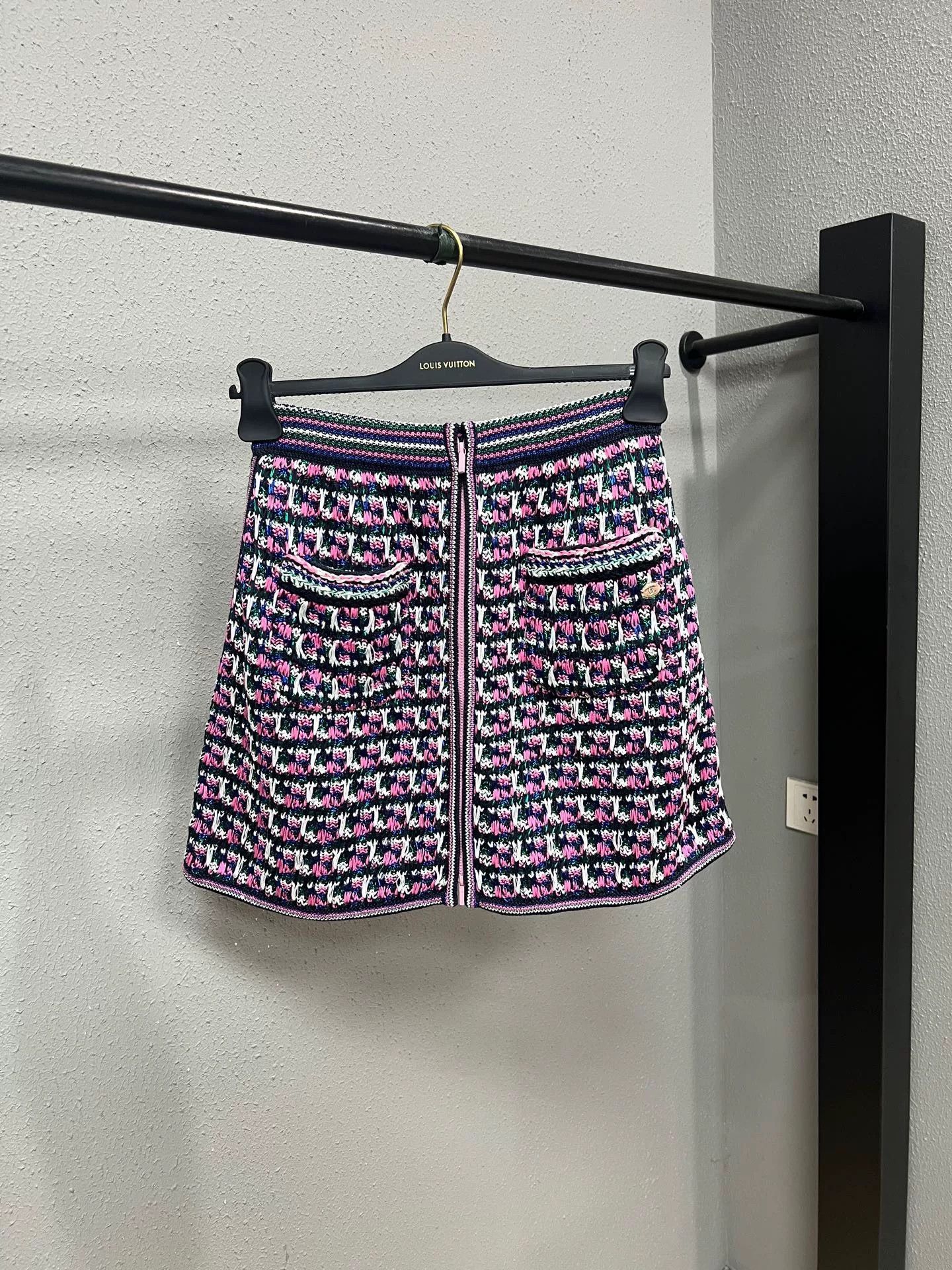 Chanel purple tweed Chanel mini skirt Size 36" / US 14 / IT 50 - 1 Thumbnail