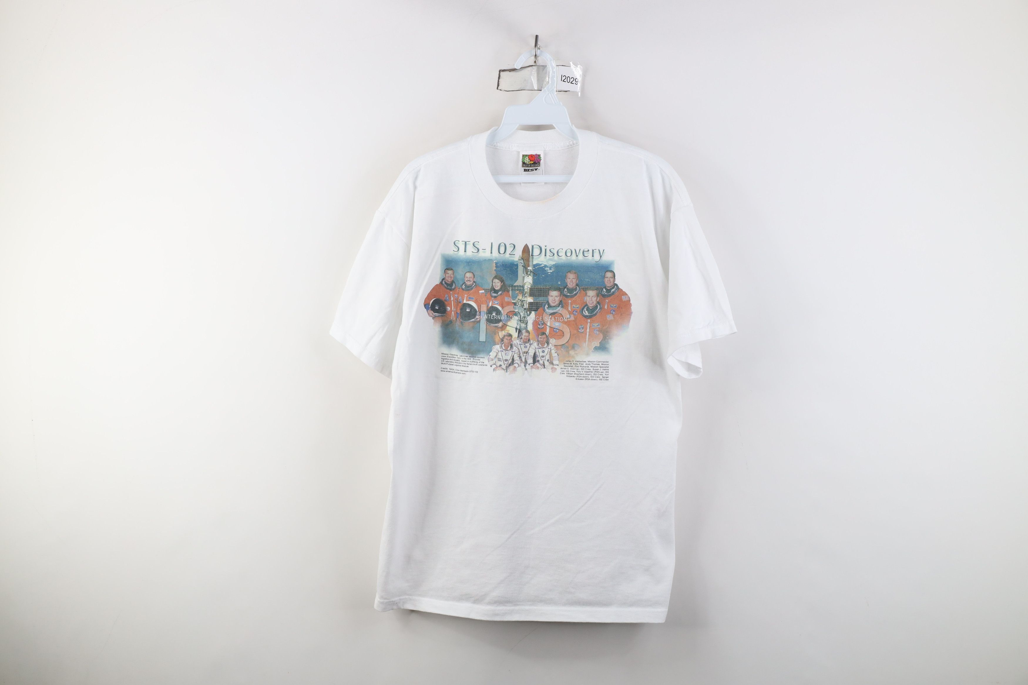 Vintage Vintage Y2K ISS STS-102 Discovery Short Sleeve T-Shirt Size US L / EU 52-54 / 3 - 1 Thumbnail