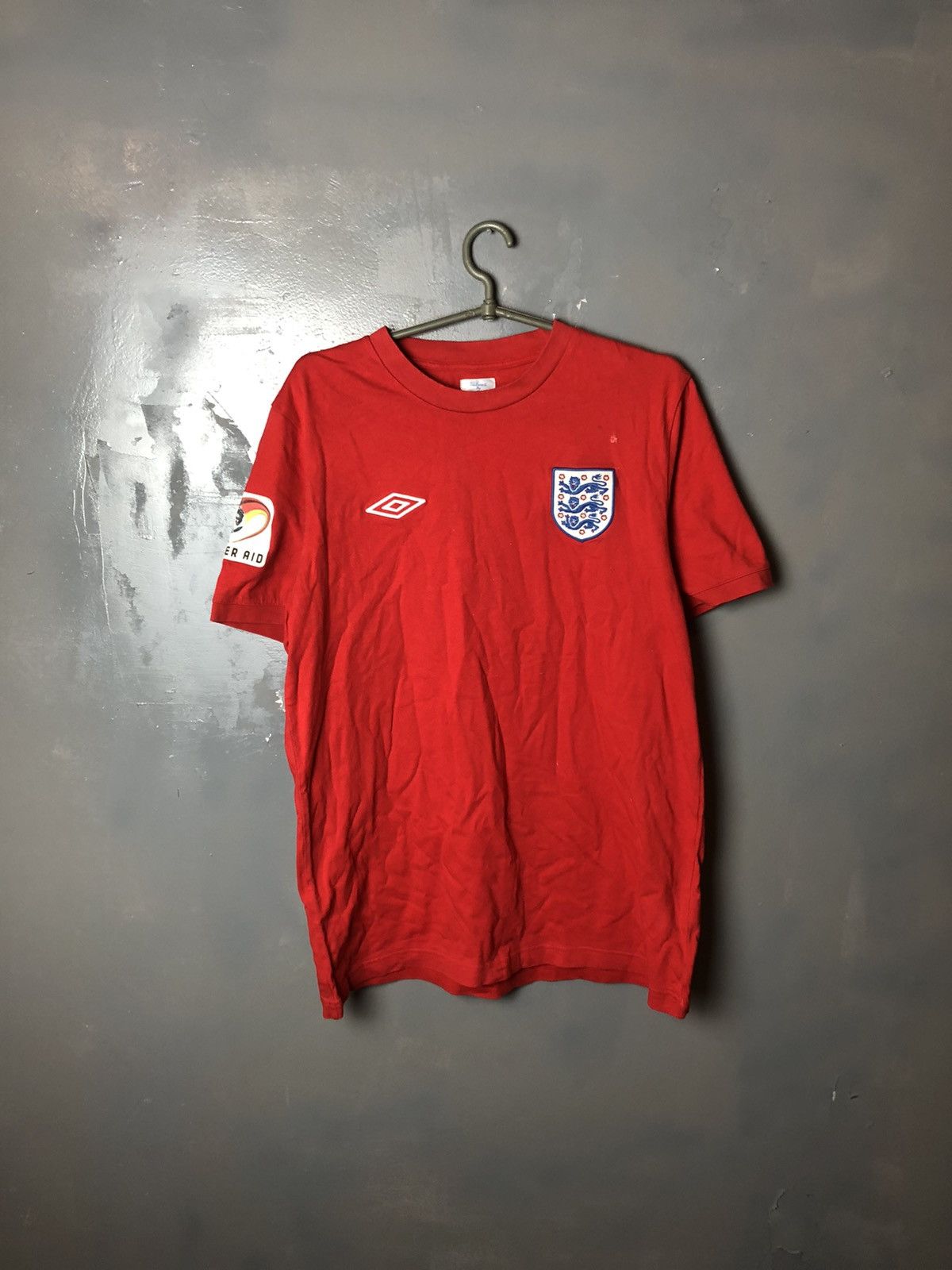 Umbro Men’s soccer jersey Umbro Wales size L Size US L / EU 52-54 / 3 - 1 Thumbnail
