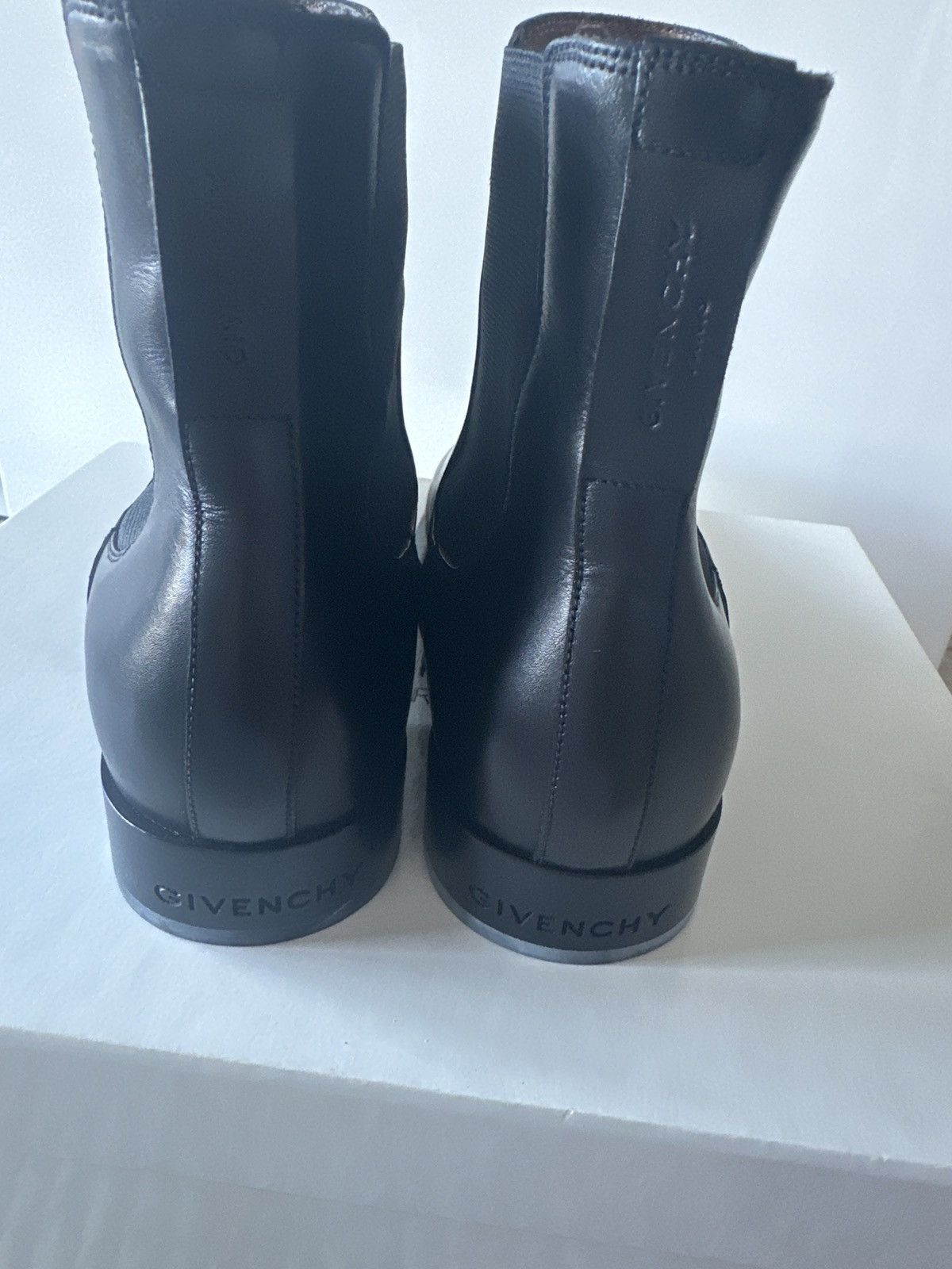 Givenchy Givenchy Botte Dallas Chelsea Boots Size US 9 / EU 42 - 2 Thumbnail