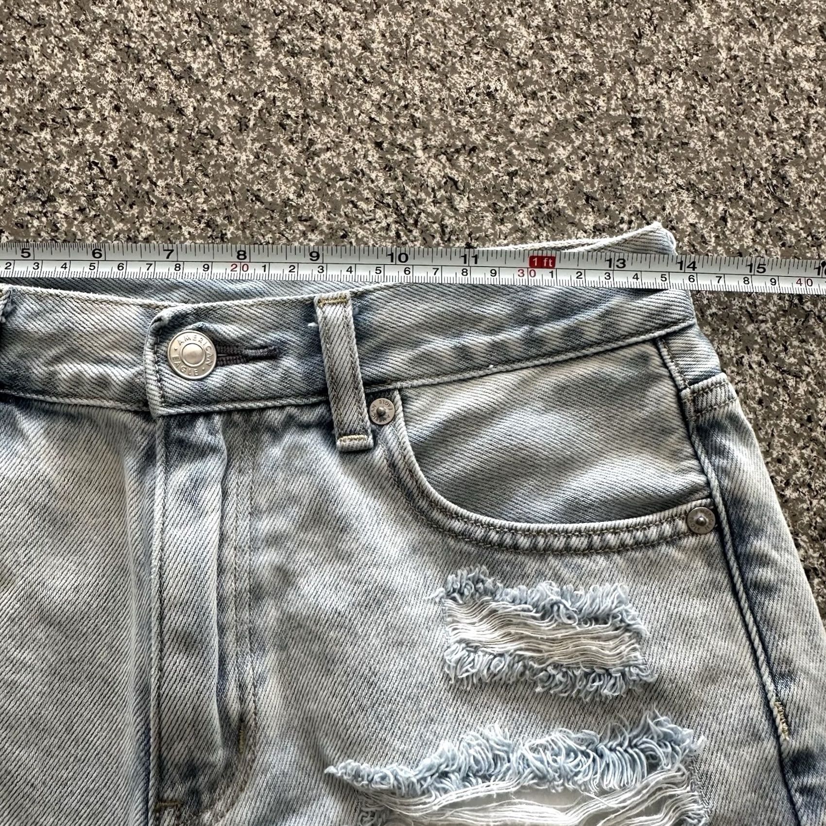 American Eagle Outfitters VINTAGE American Eagle Shorts Womens 2 27x4 High Rise Mom Distressed Raw Cut Off Blue 100% Cotton Denim Womens Distressed Jeans 90s Theme Mens, Womens Size 28" / US 6 / IT 42 - 6 Thumbnail